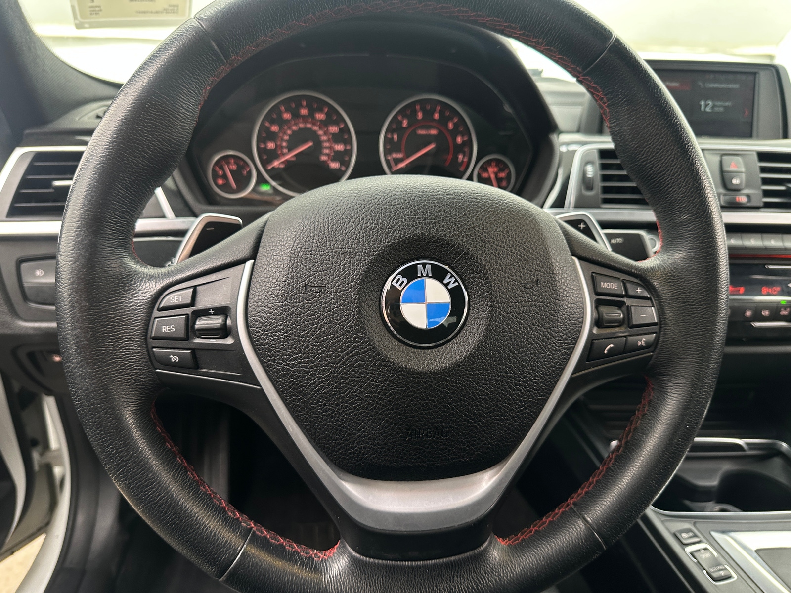 Thumbnail: 2018 BMW 3 Series - 4