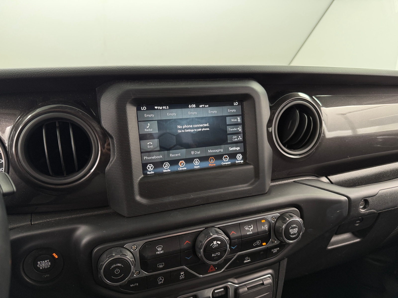 Thumbnail: 2022 Jeep Gladiator - 4