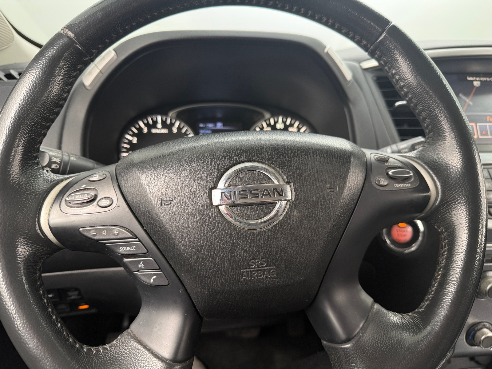 Thumbnail: 2017 Nissan Pathfinder - 4