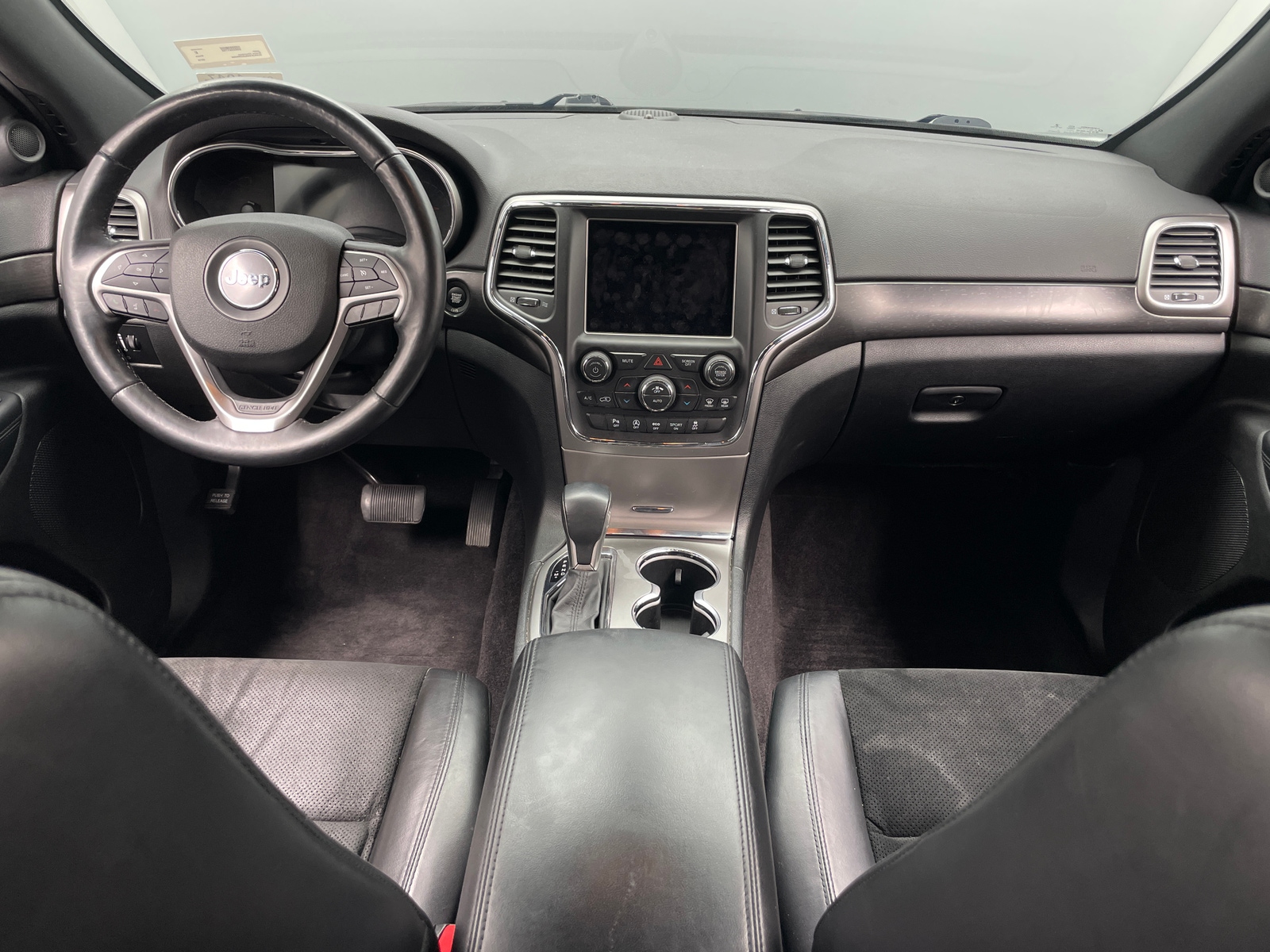 Thumbnail: 2018 Jeep Grand Cherokee - 3