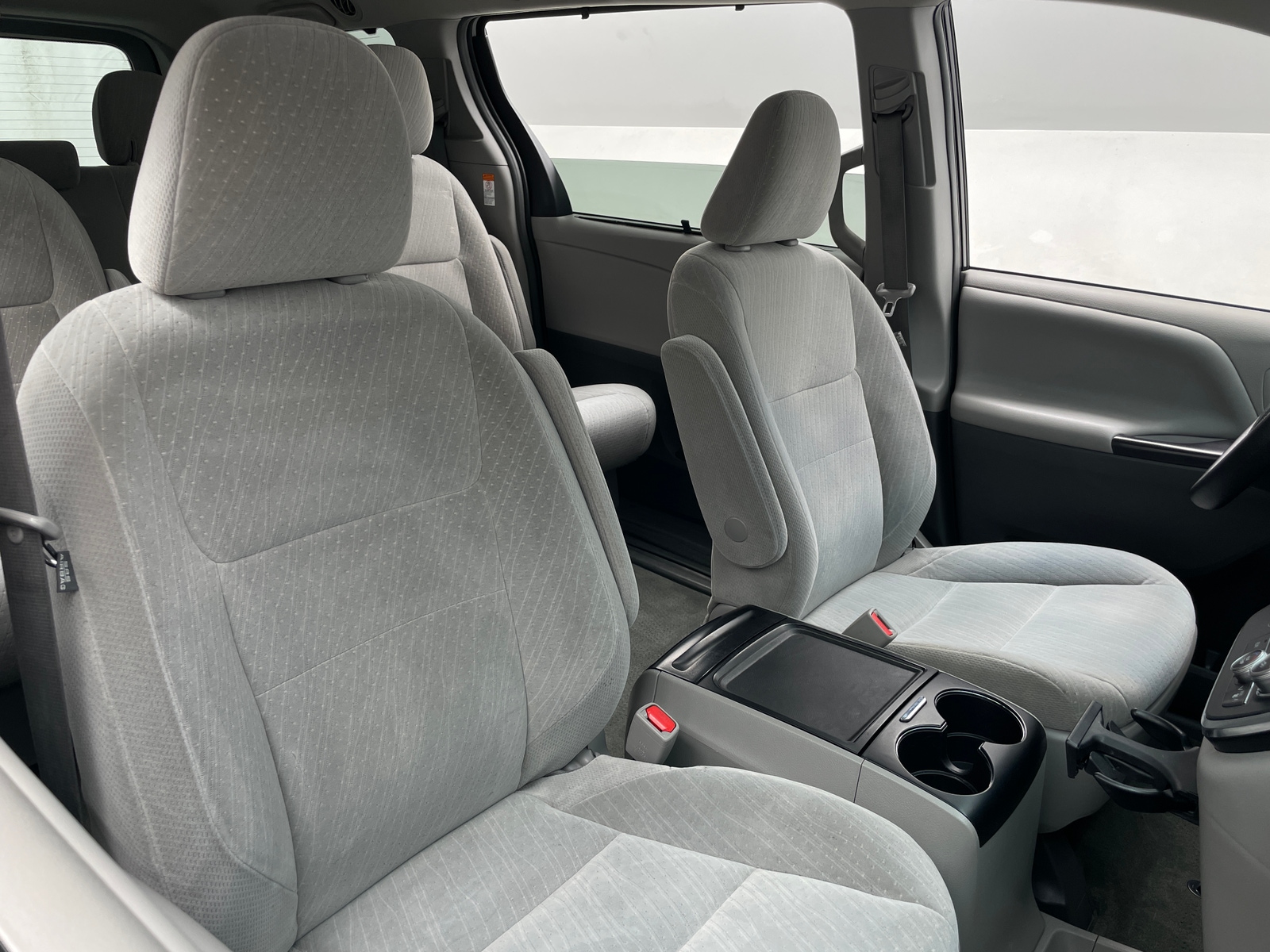 Thumbnail: 2017 Toyota Sienna - 2