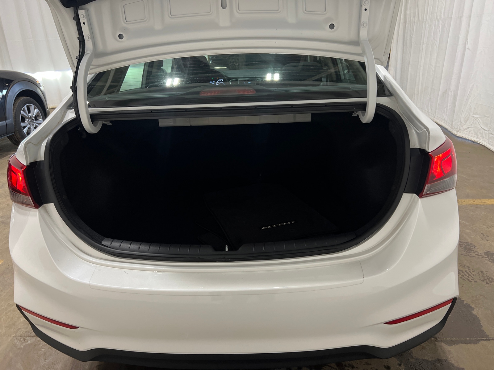 Thumbnail: 2022 Hyundai Accent - 7