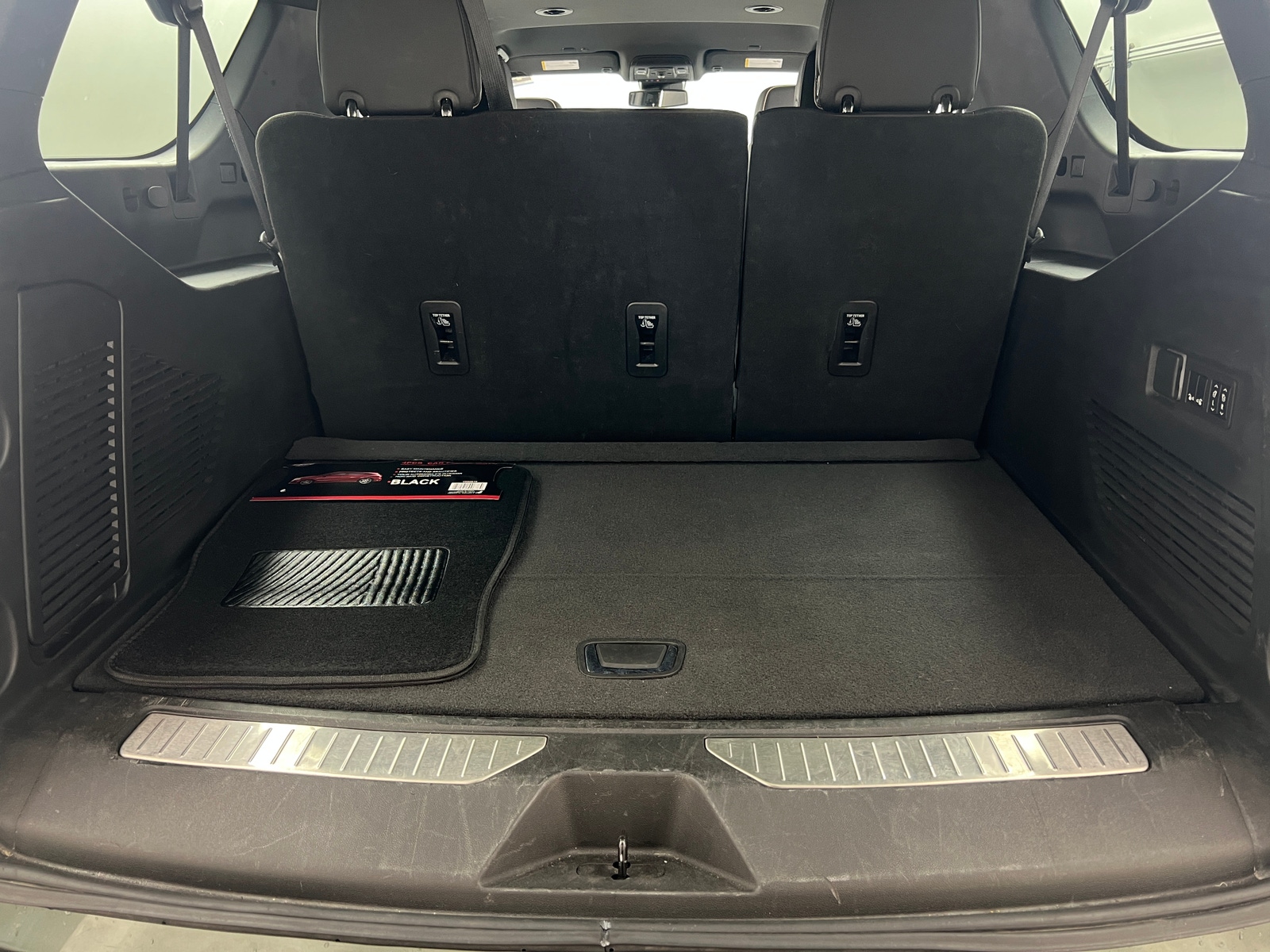 Thumbnail: 2023 Chevrolet Suburban - 6