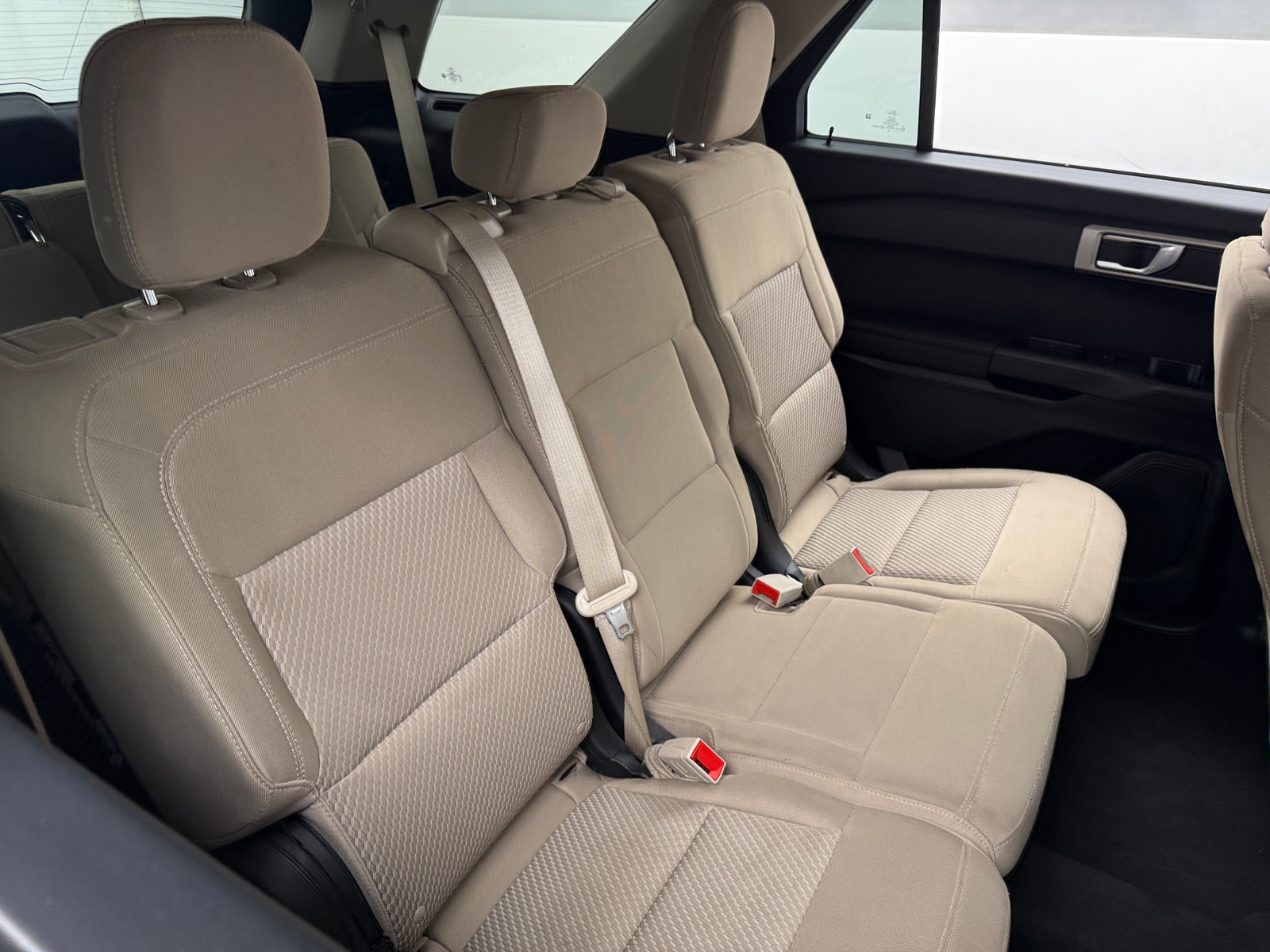 Thumbnail: 2022 Ford Explorer - 6