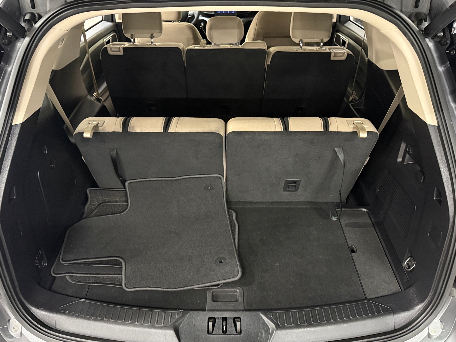 Thumbnail: 2022 Ford Explorer - 7