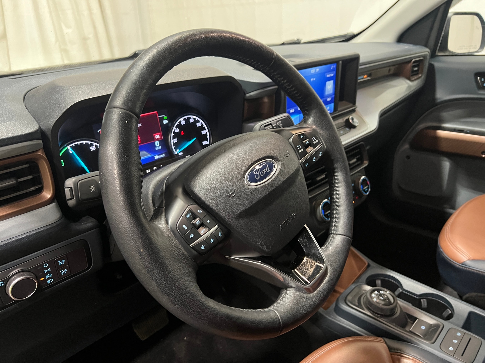 Thumbnail: 2022 Ford Maverick - 4