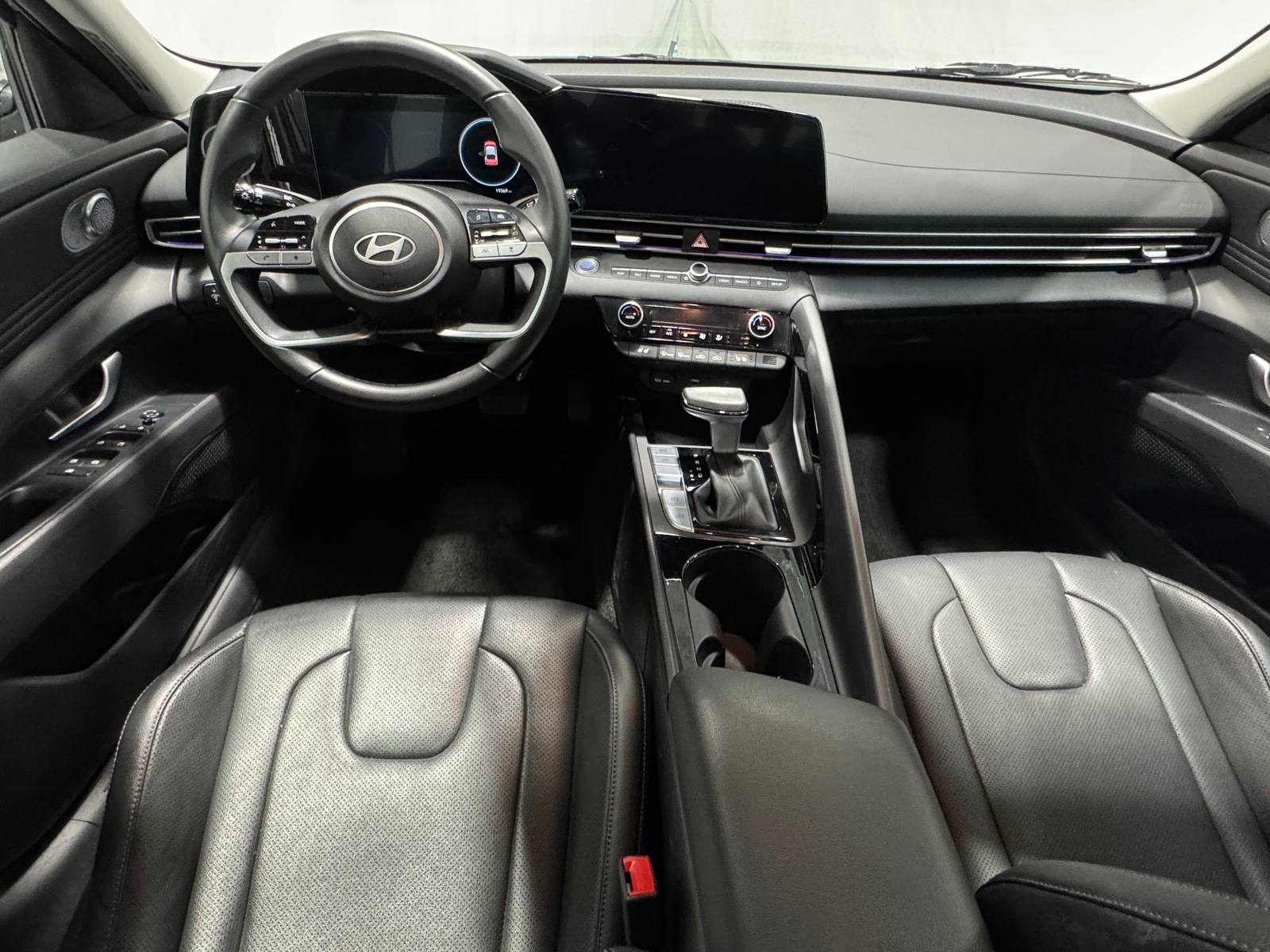 Thumbnail: 2025 Hyundai Elantra - 3