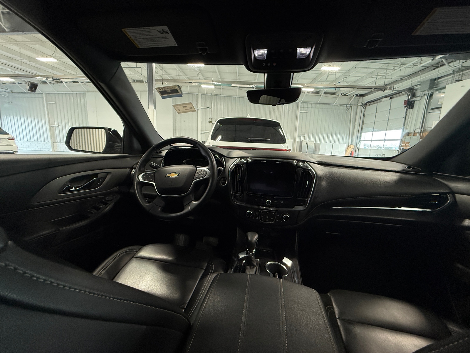 Thumbnail: 2023 Chevrolet Traverse - 2