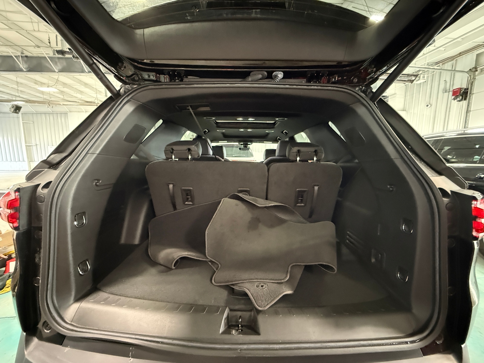 Thumbnail: 2023 Chevrolet Traverse - 6