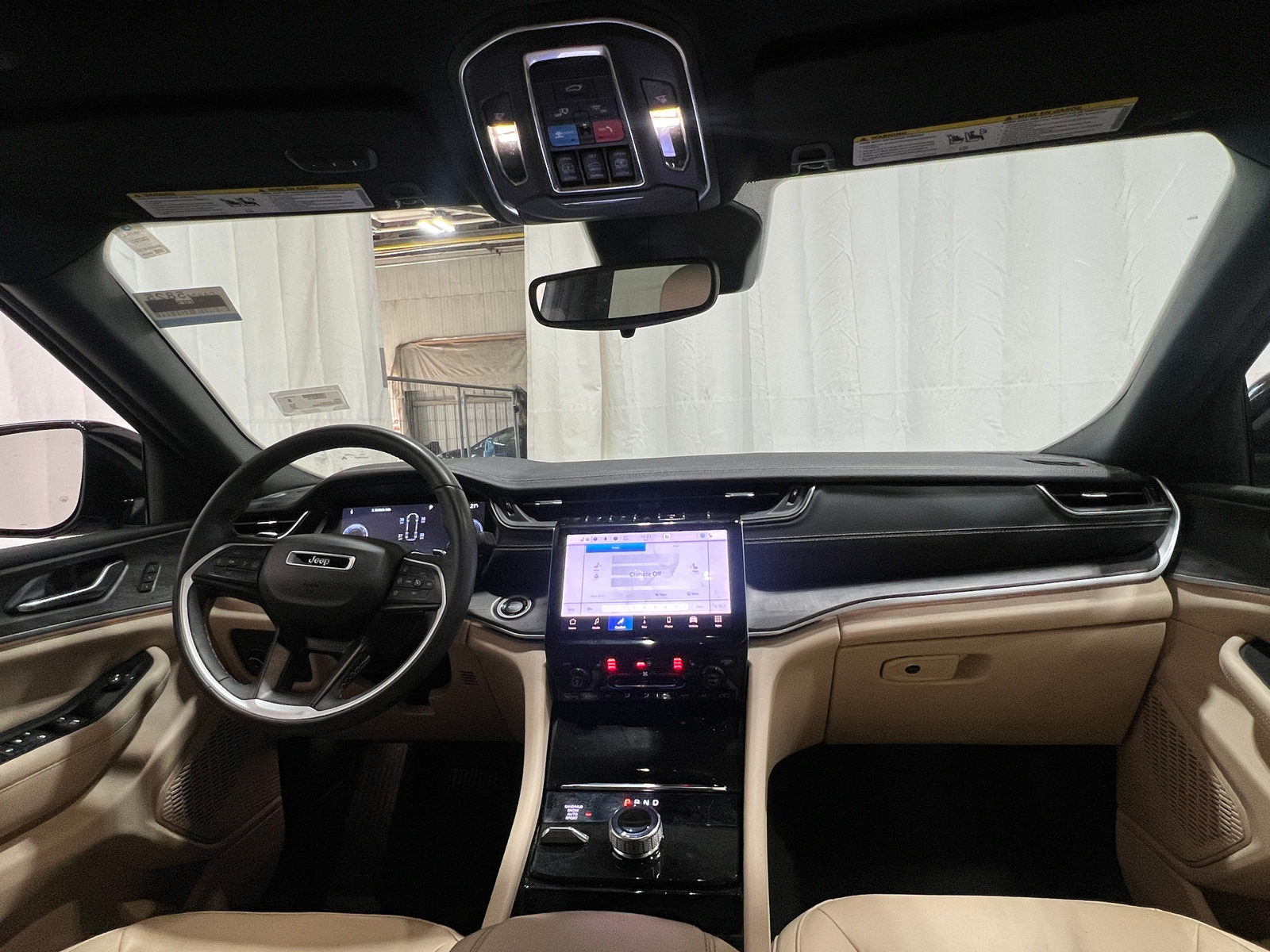 Thumbnail: 2023 Jeep Grand Cherokee L - 3