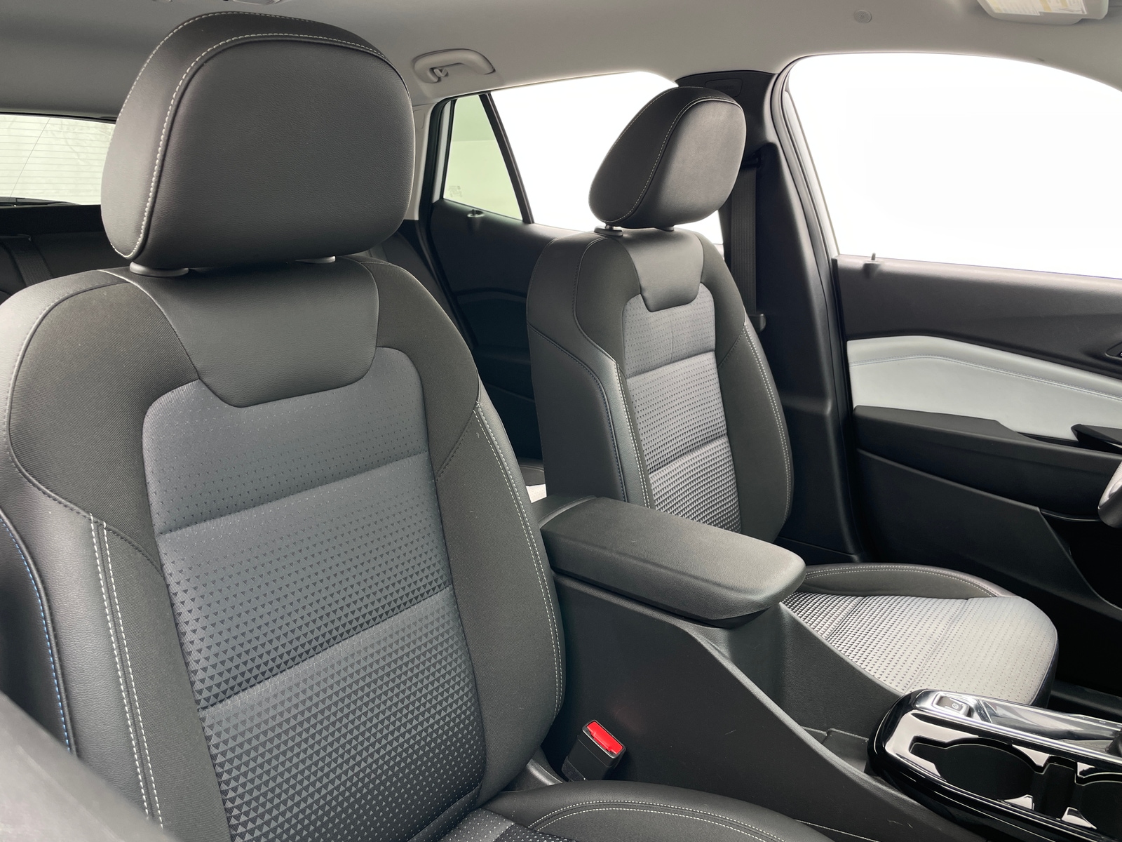 Thumbnail: 2025 Chevrolet Trax - 2