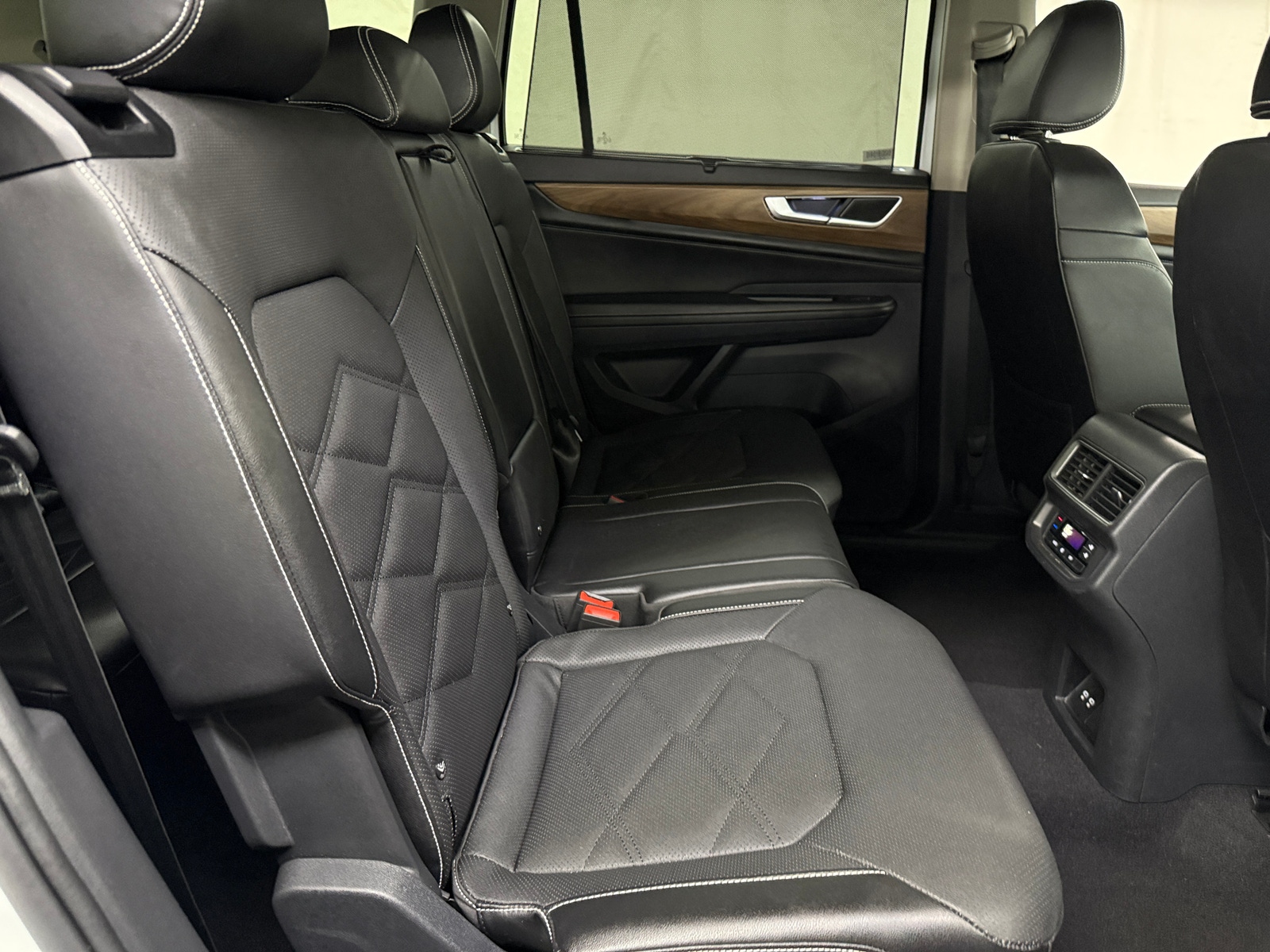 Thumbnail: 2024 Volkswagen Atlas - 5