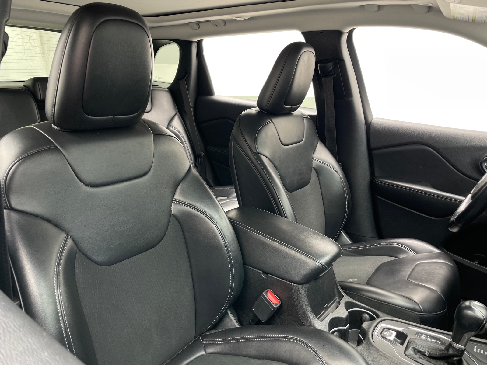 Thumbnail: 2019 Jeep Cherokee - 2