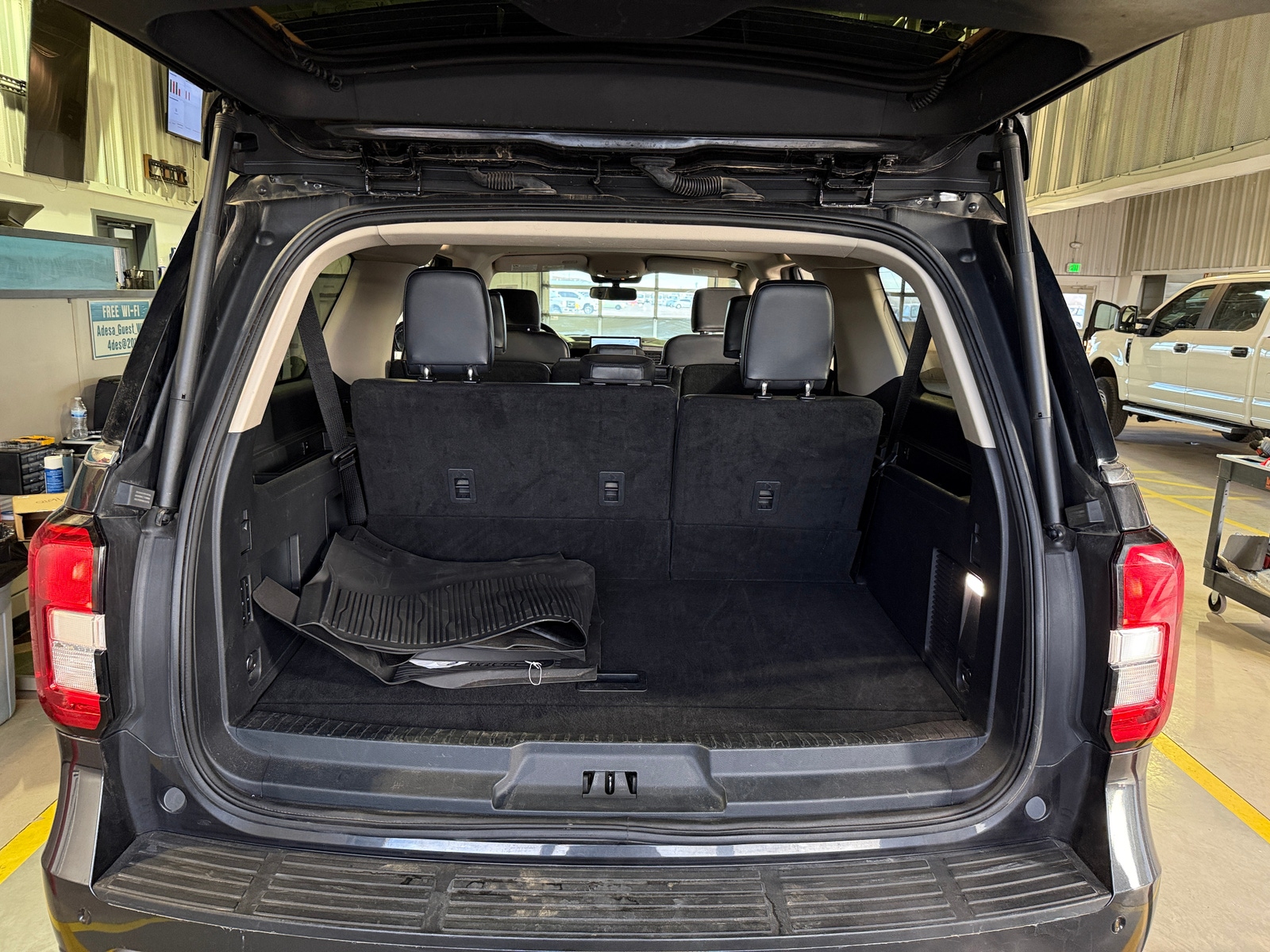 Thumbnail: 2024 Ford Expedition MAX - 6