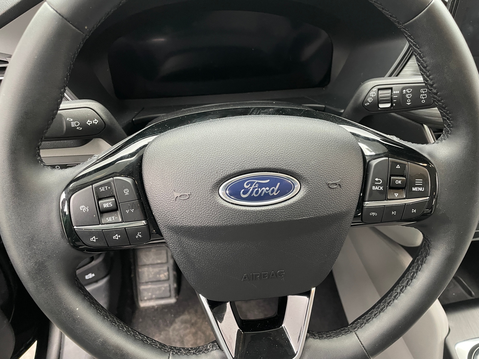 Thumbnail: 2025 Ford Escape - 4