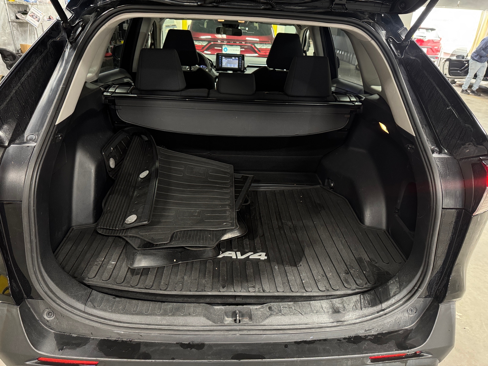 Thumbnail: 2019 Toyota RAV4 - 7