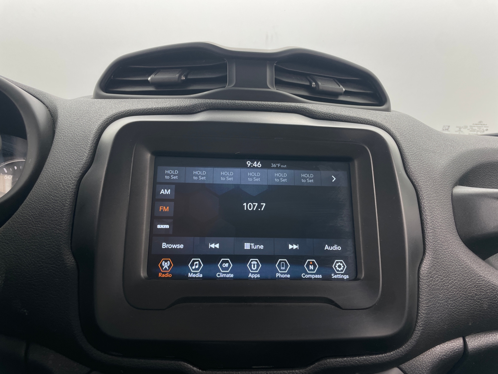 Thumbnail: 2018 Jeep Renegade - 4