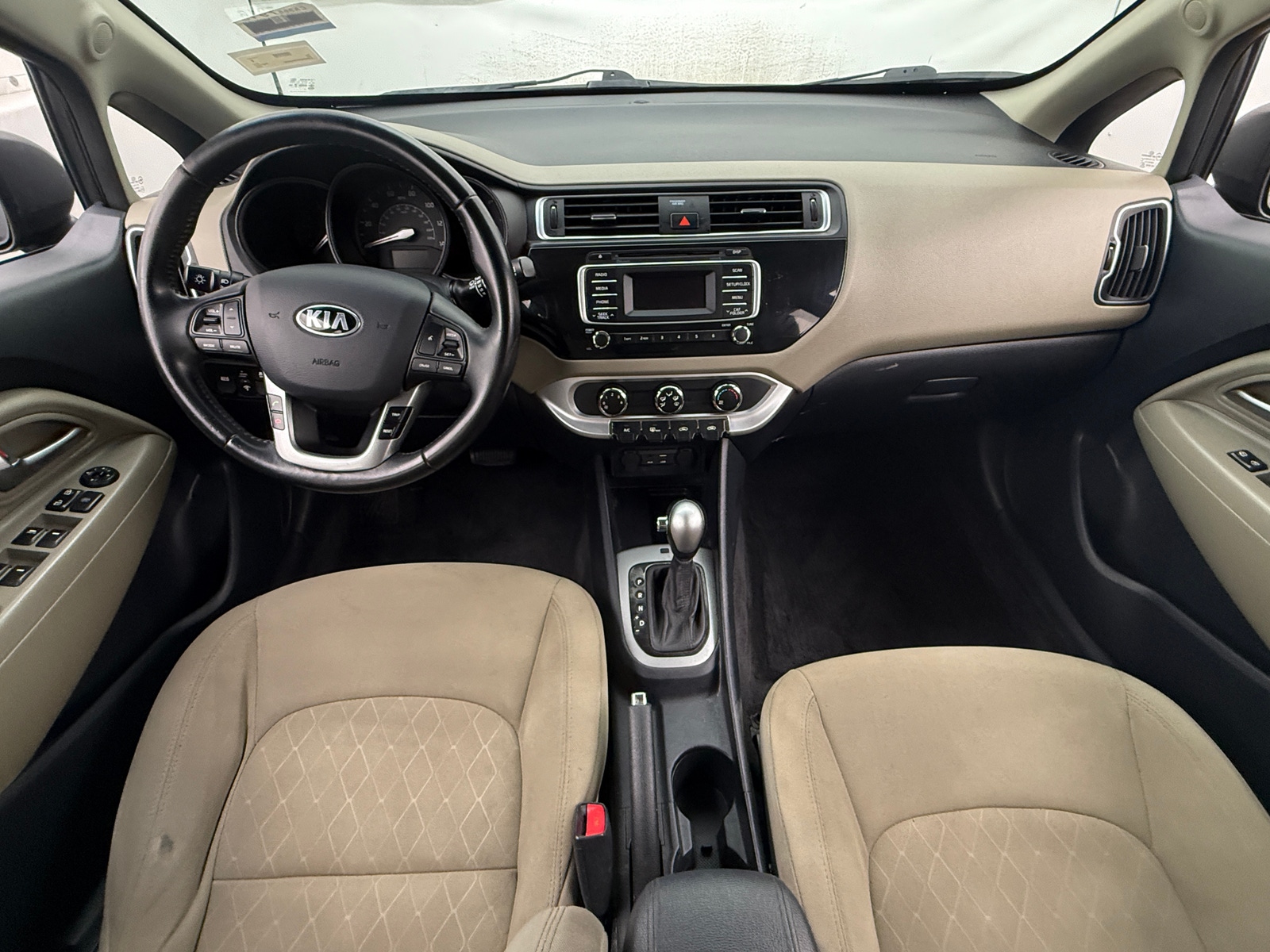 Thumbnail: 2016 Kia Rio - 3