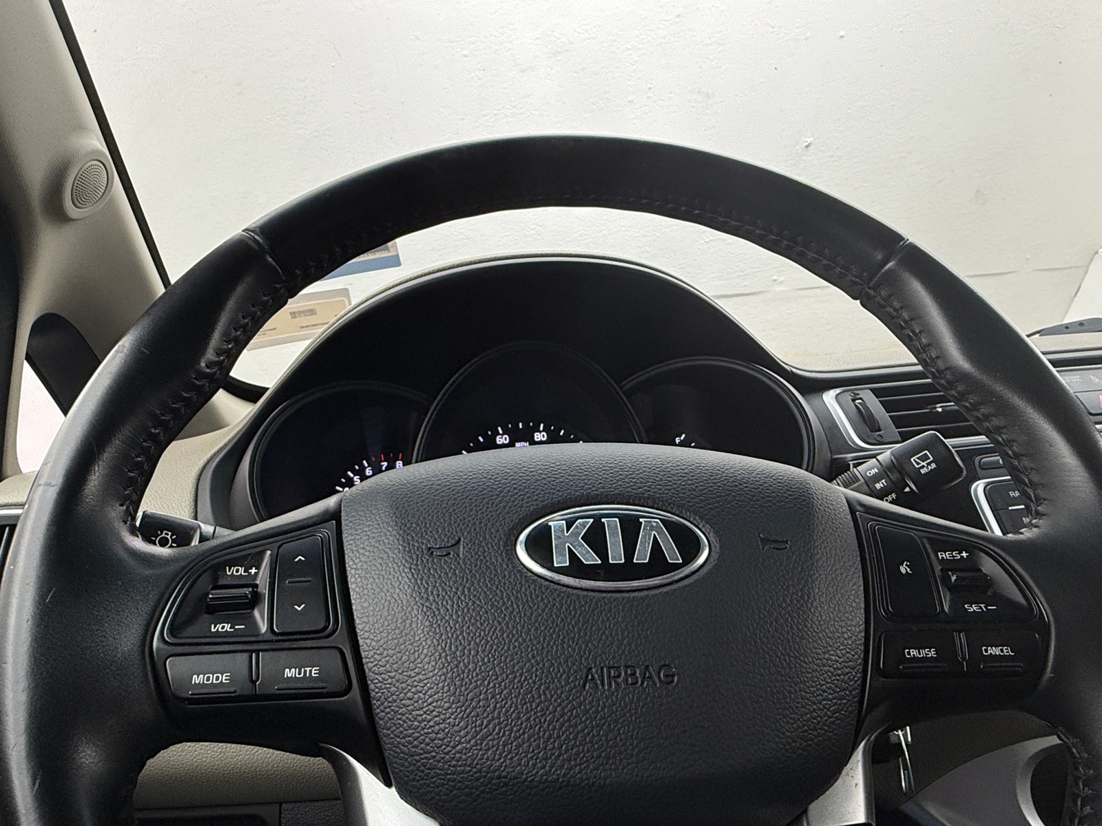 Thumbnail: 2016 Kia Rio - 5