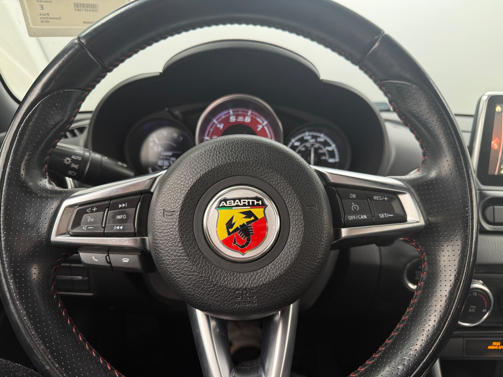 Thumbnail: 2018 Fiat 124 Spider - 5