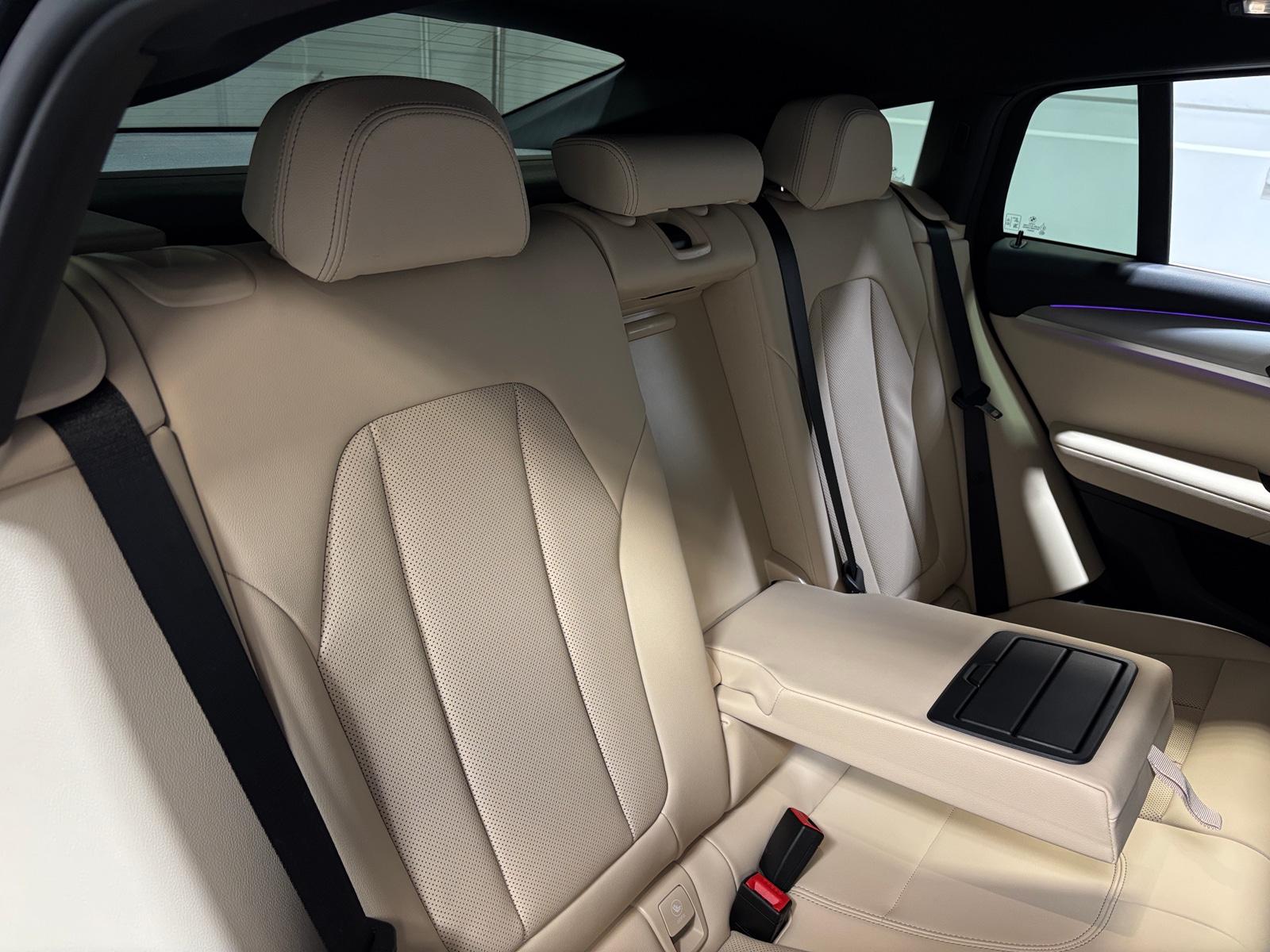 Thumbnail: 2025 BMW X4 - 5