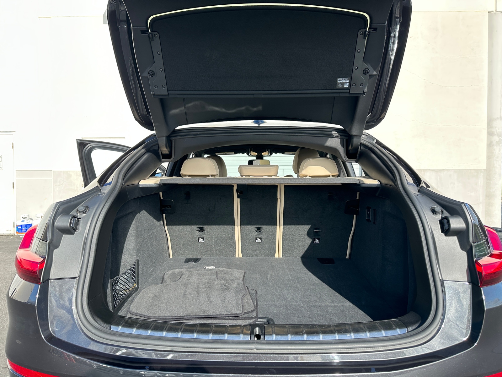 Thumbnail: 2025 BMW X4 - 6