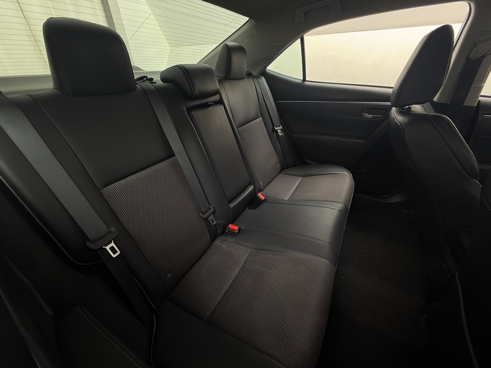 Thumbnail: 2016 Toyota Corolla - 6