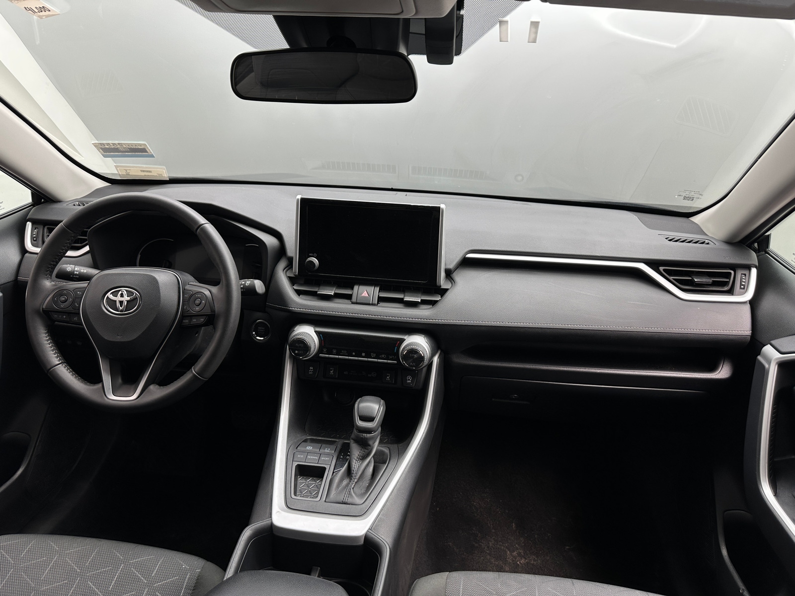 Thumbnail: 2025 Toyota RAV4 - 3