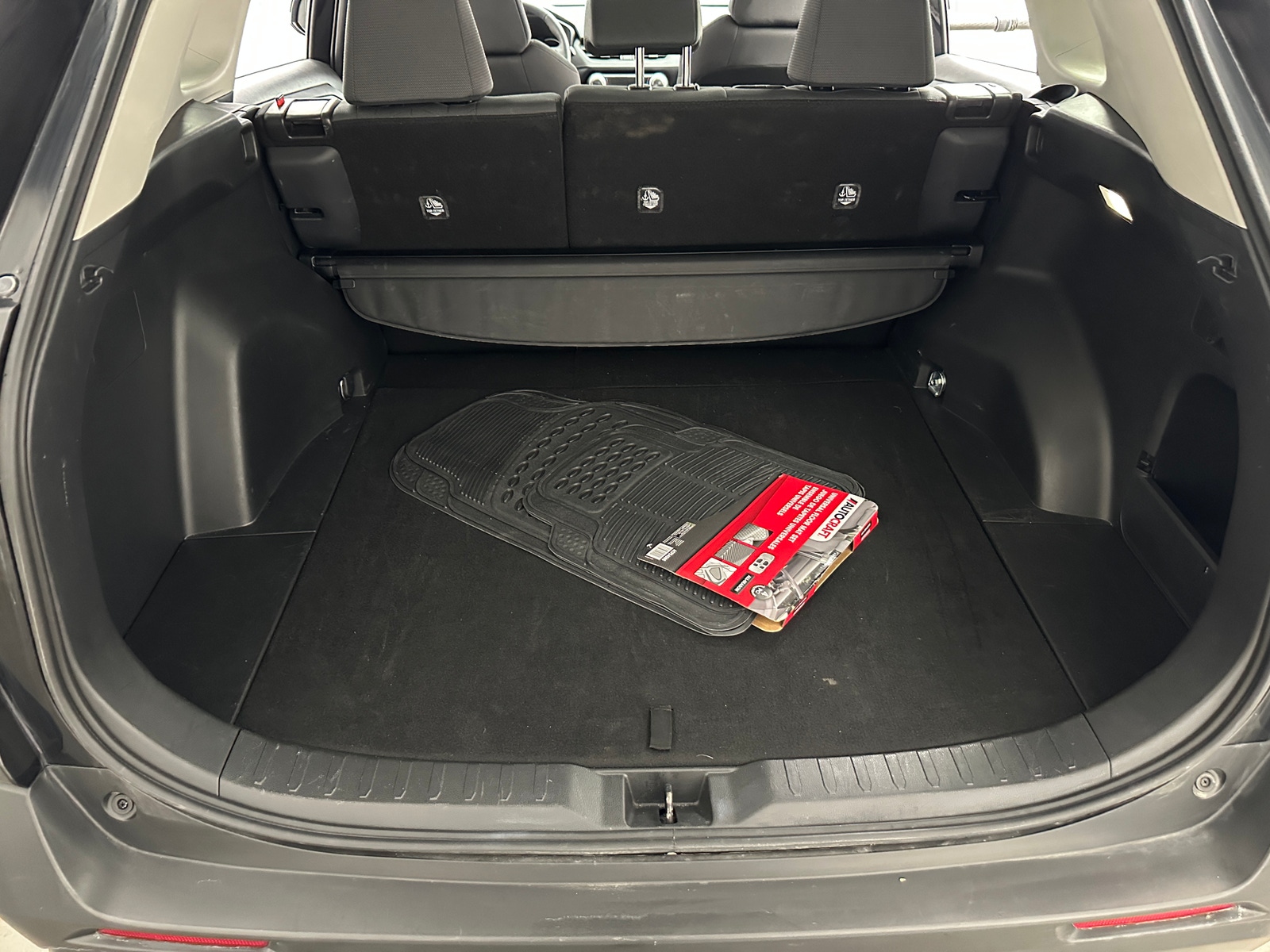 Thumbnail: 2025 Toyota RAV4 - 7