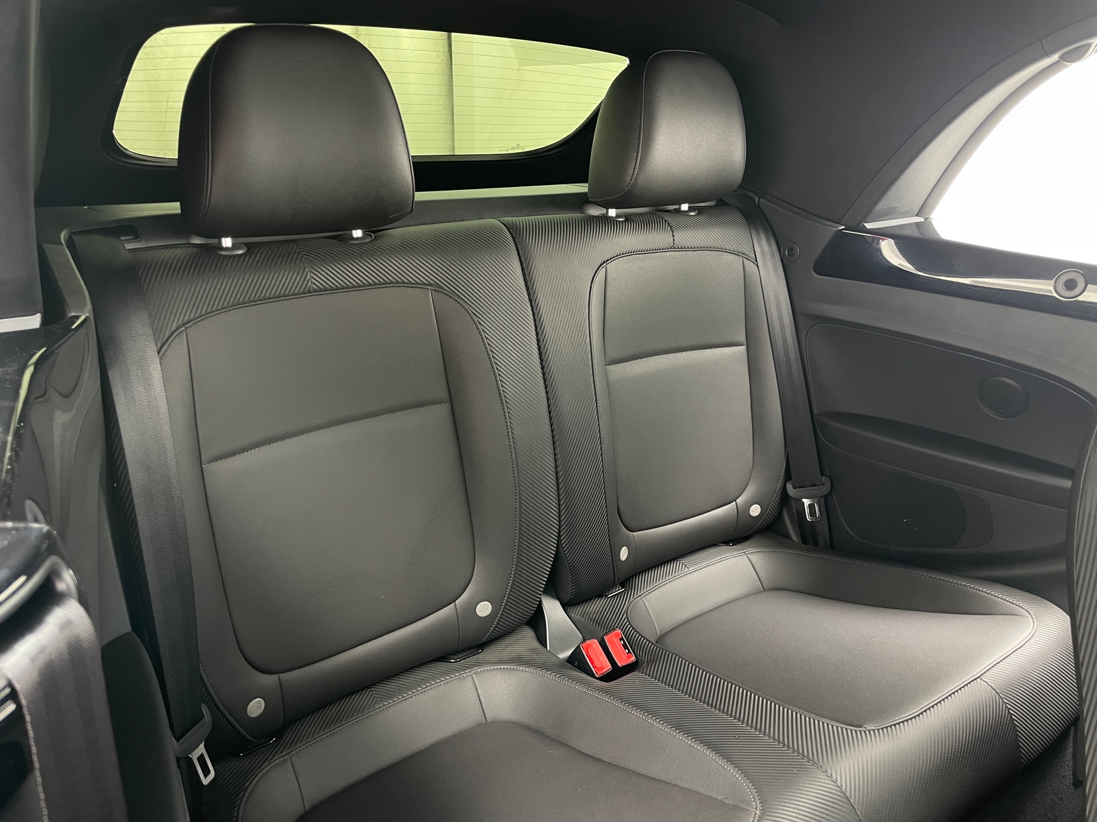 Thumbnail: 2015 Volkswagen Beetle - 5