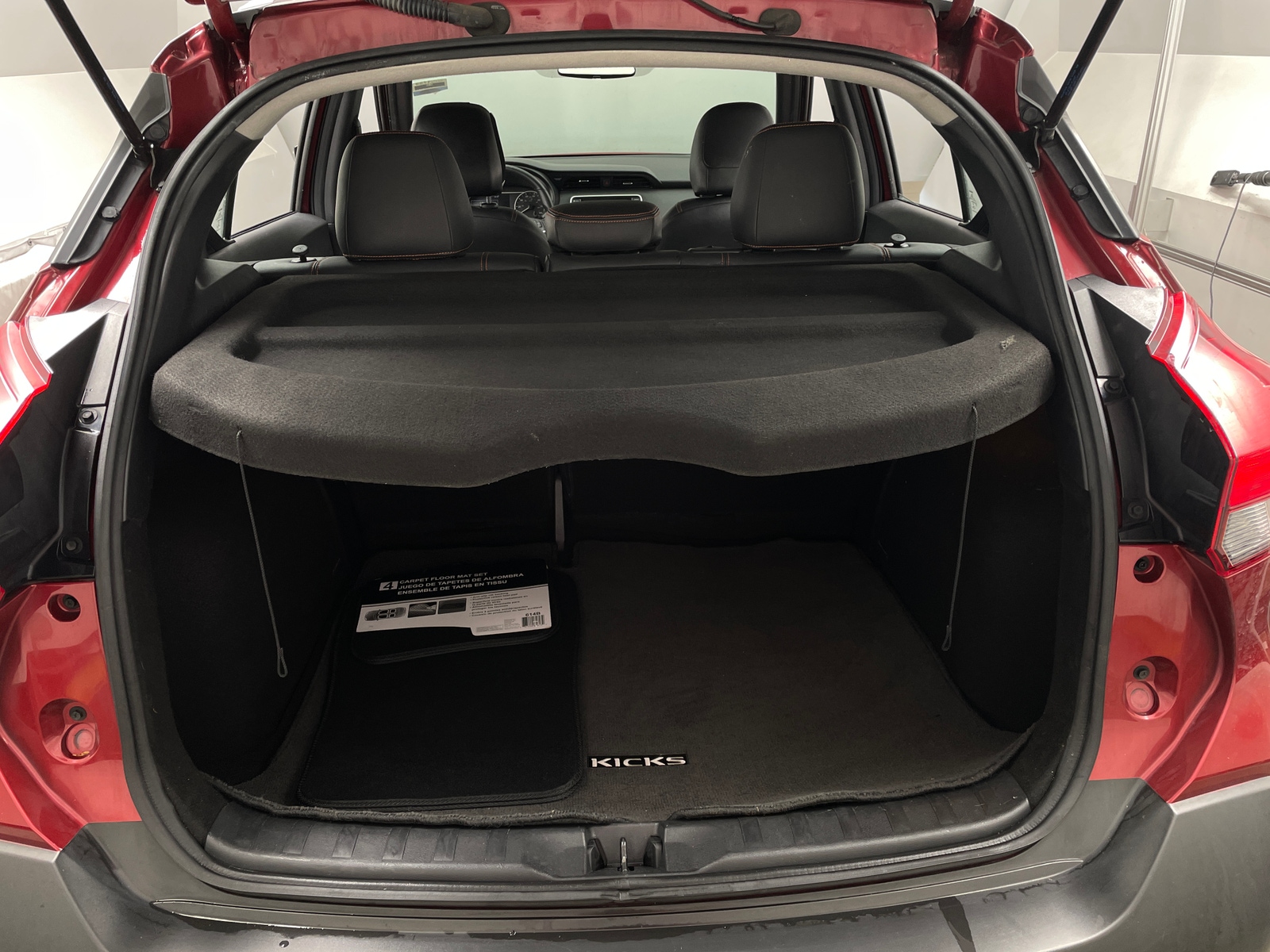 Thumbnail: 2019 Nissan Kicks - 6