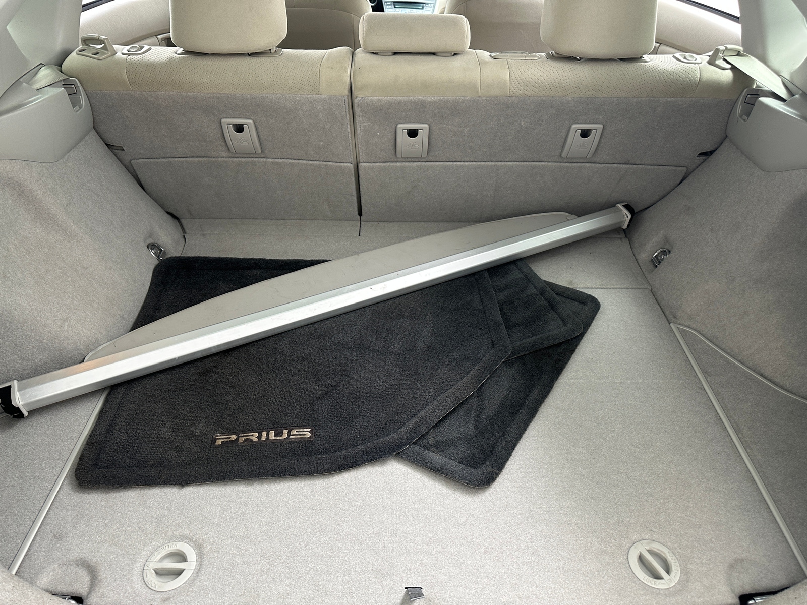 Thumbnail: 2011 Toyota Prius - 7