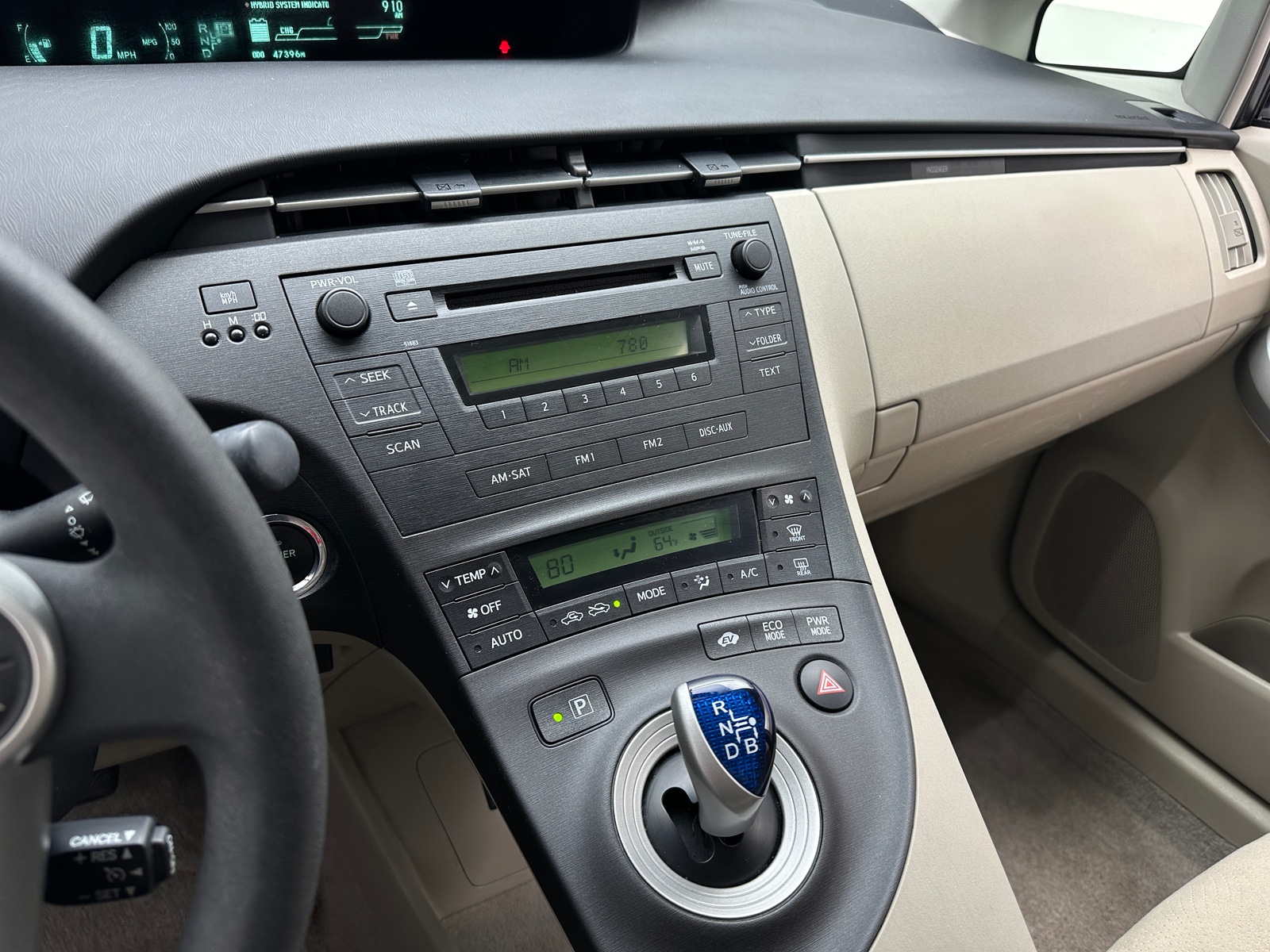 Thumbnail: 2011 Toyota Prius - 4