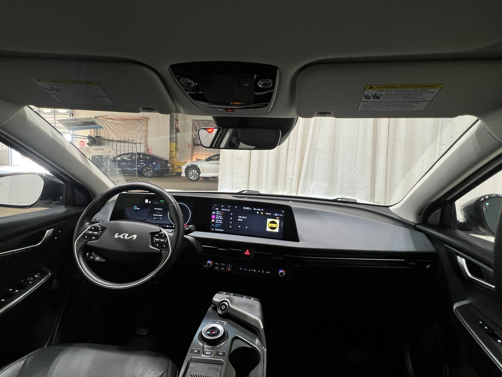 Thumbnail: 2022 Kia EV6 - 2