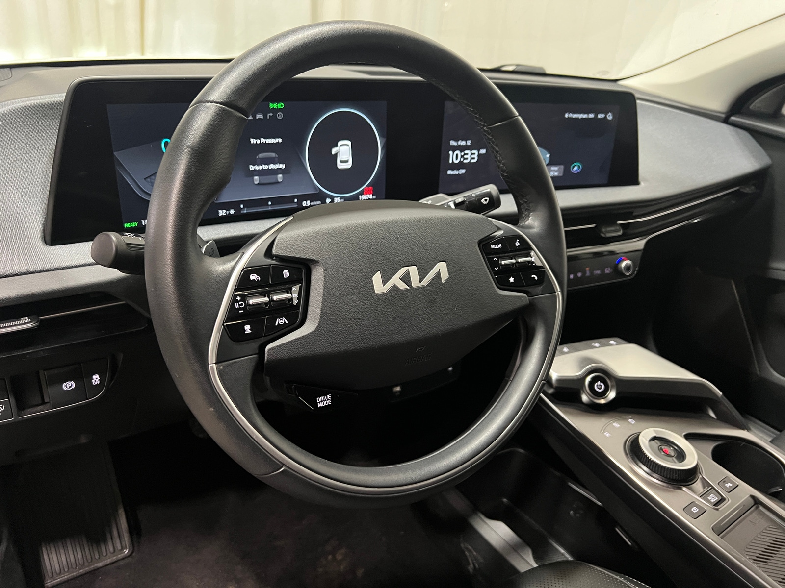 Thumbnail: 2022 Kia EV6 - 4