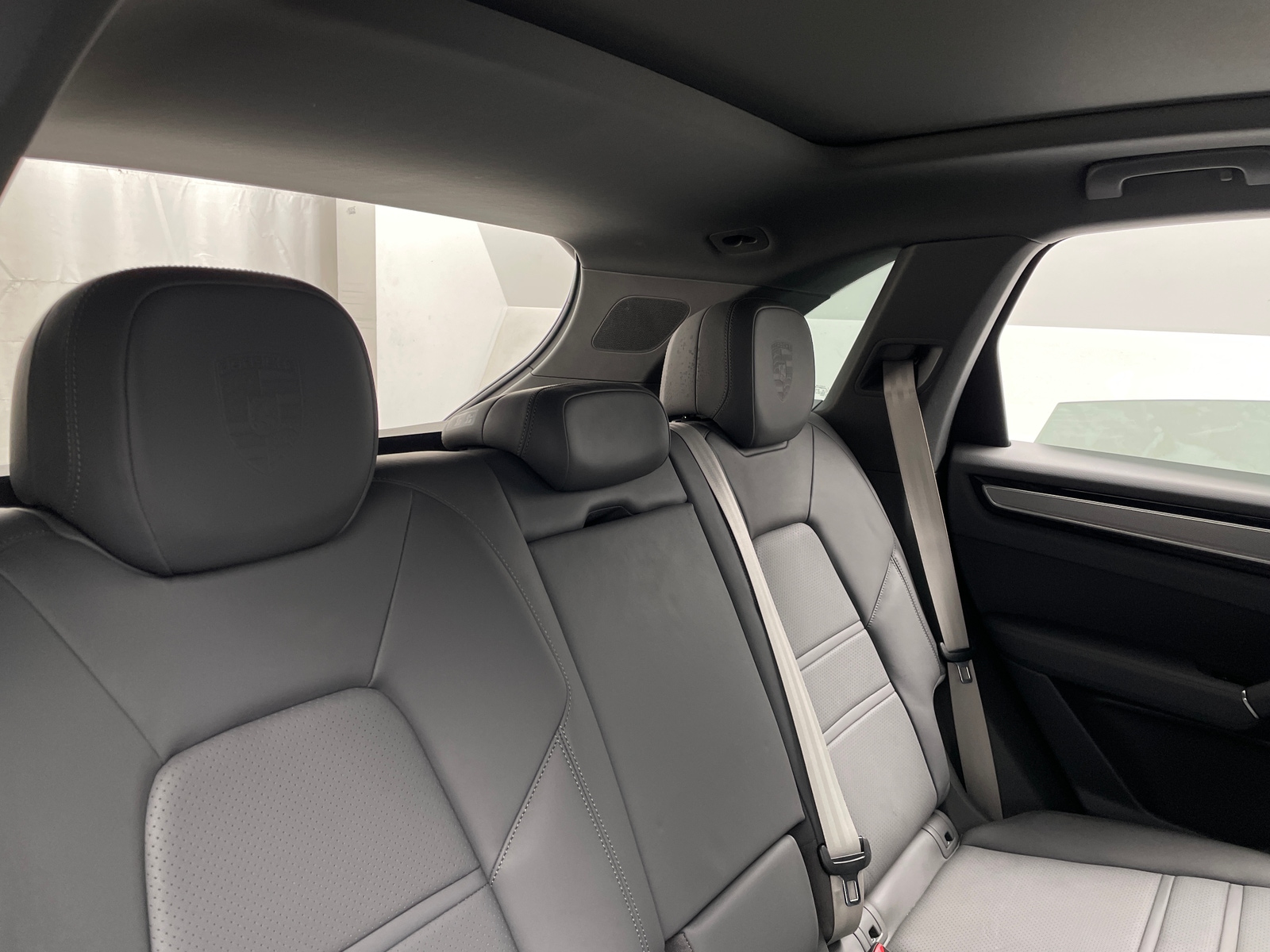 Thumbnail: 2023 Porsche Cayenne - 5