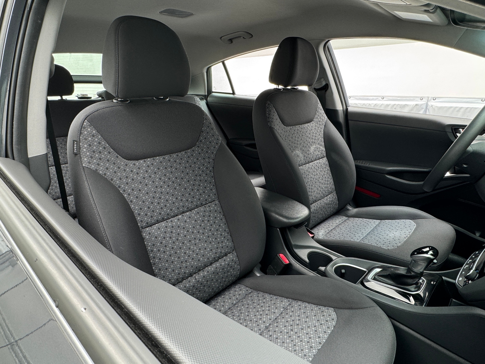 Thumbnail: 2019 Hyundai Ioniq - 2