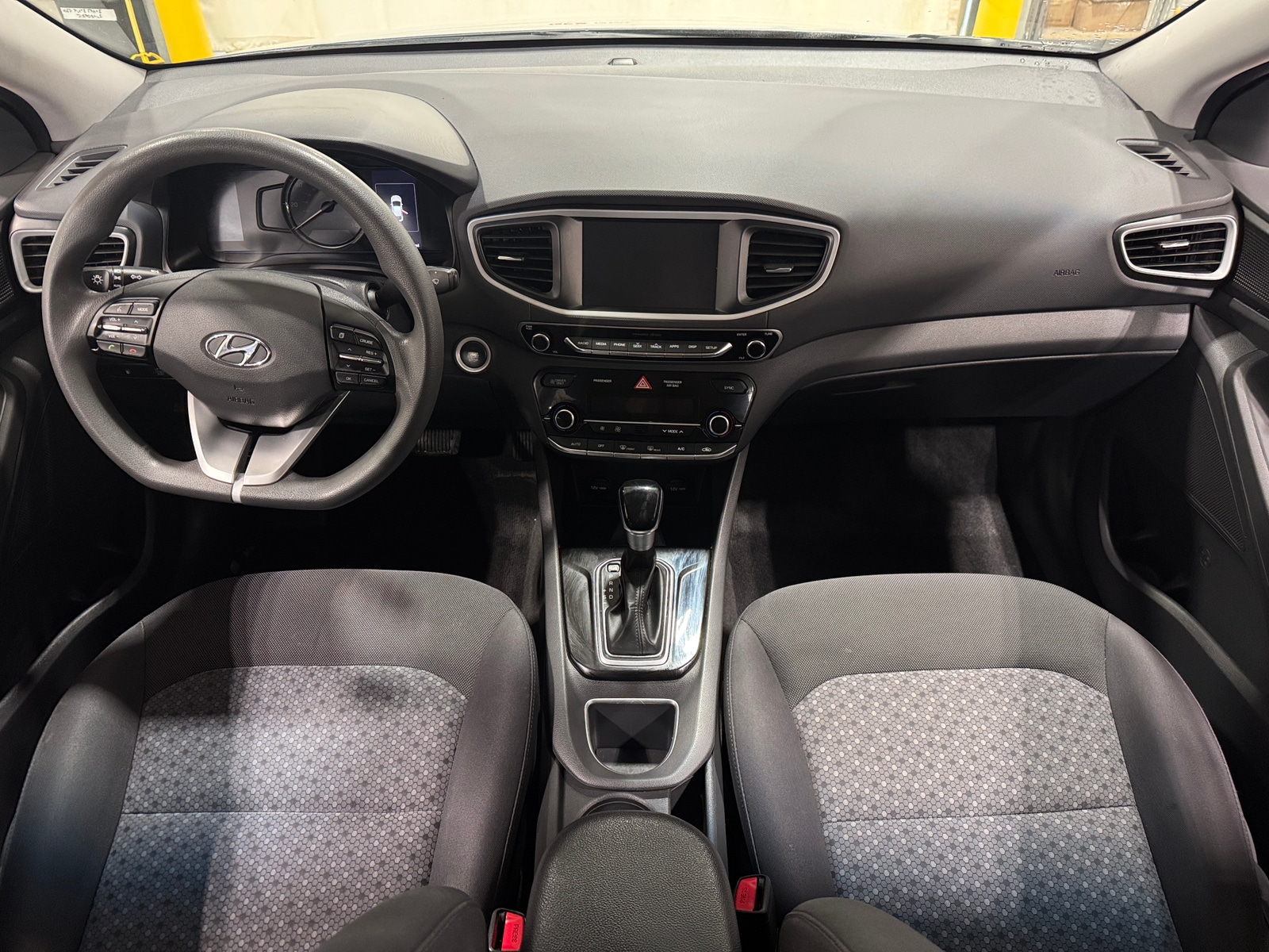 Thumbnail: 2019 Hyundai Ioniq - 3