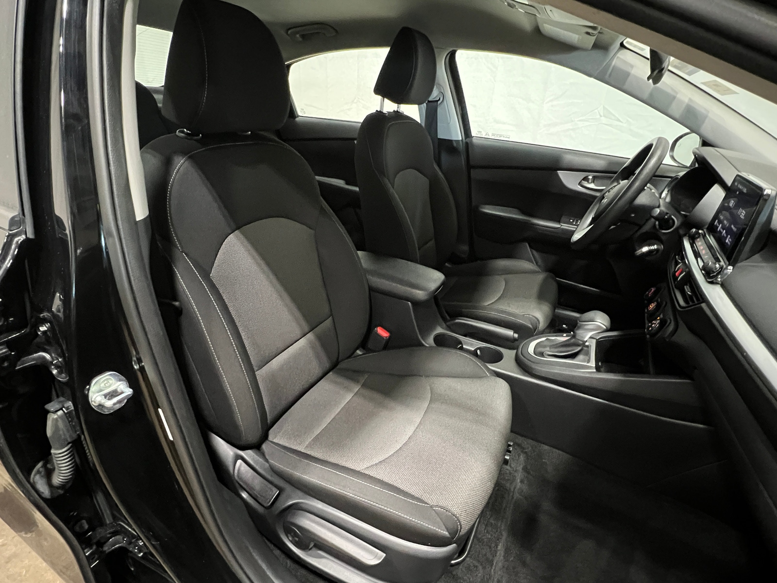 Thumbnail: 2022 Kia Forte - 2