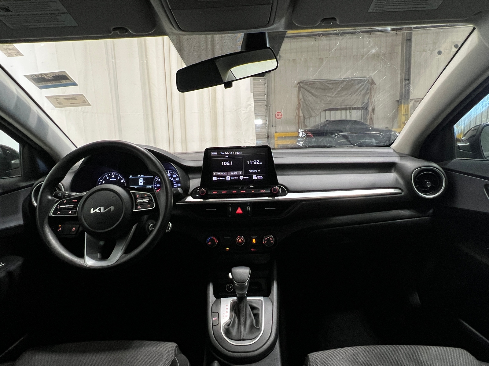 Thumbnail: 2022 Kia Forte - 3