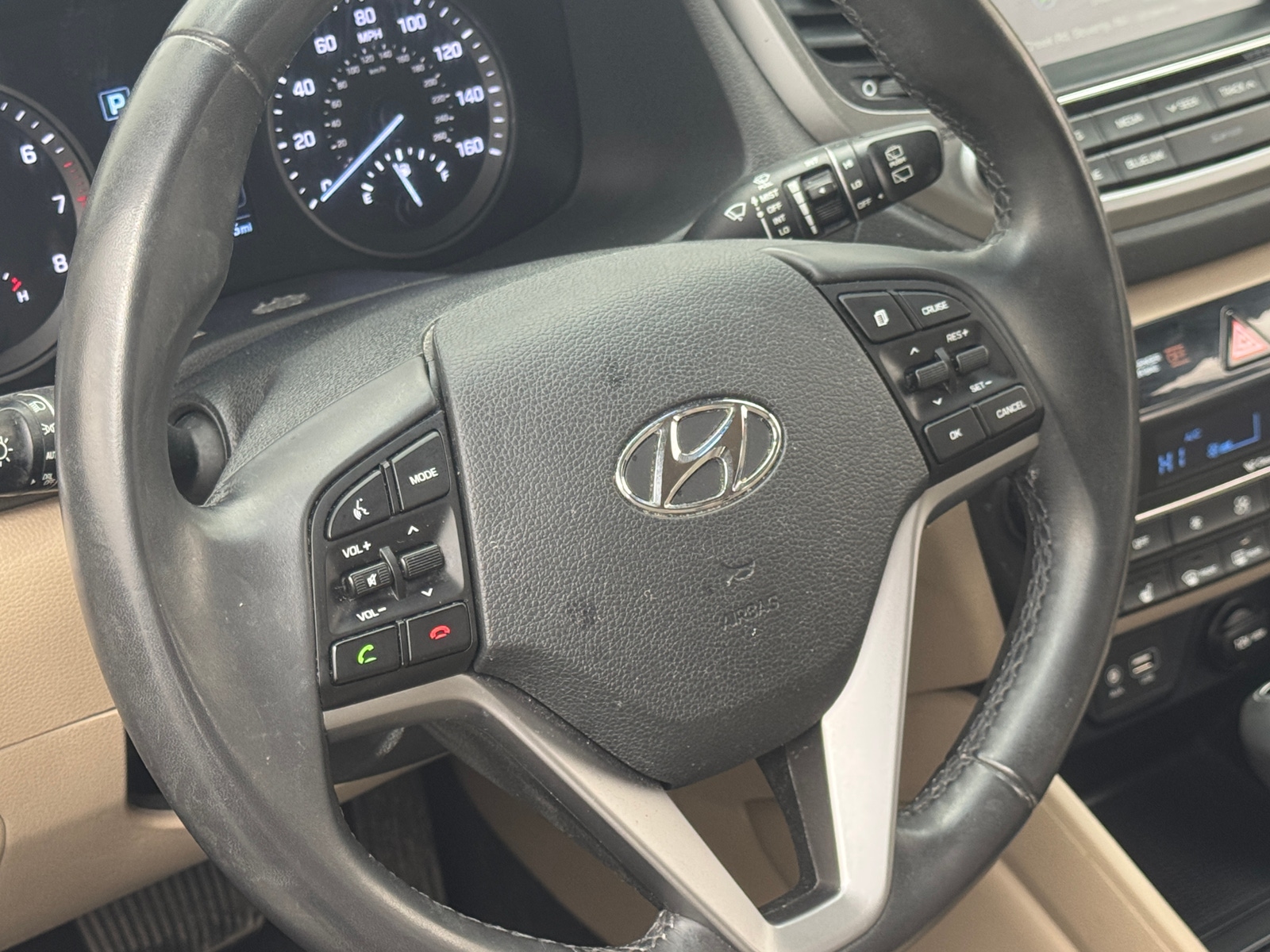 Thumbnail: 2017 Hyundai Tucson - 4