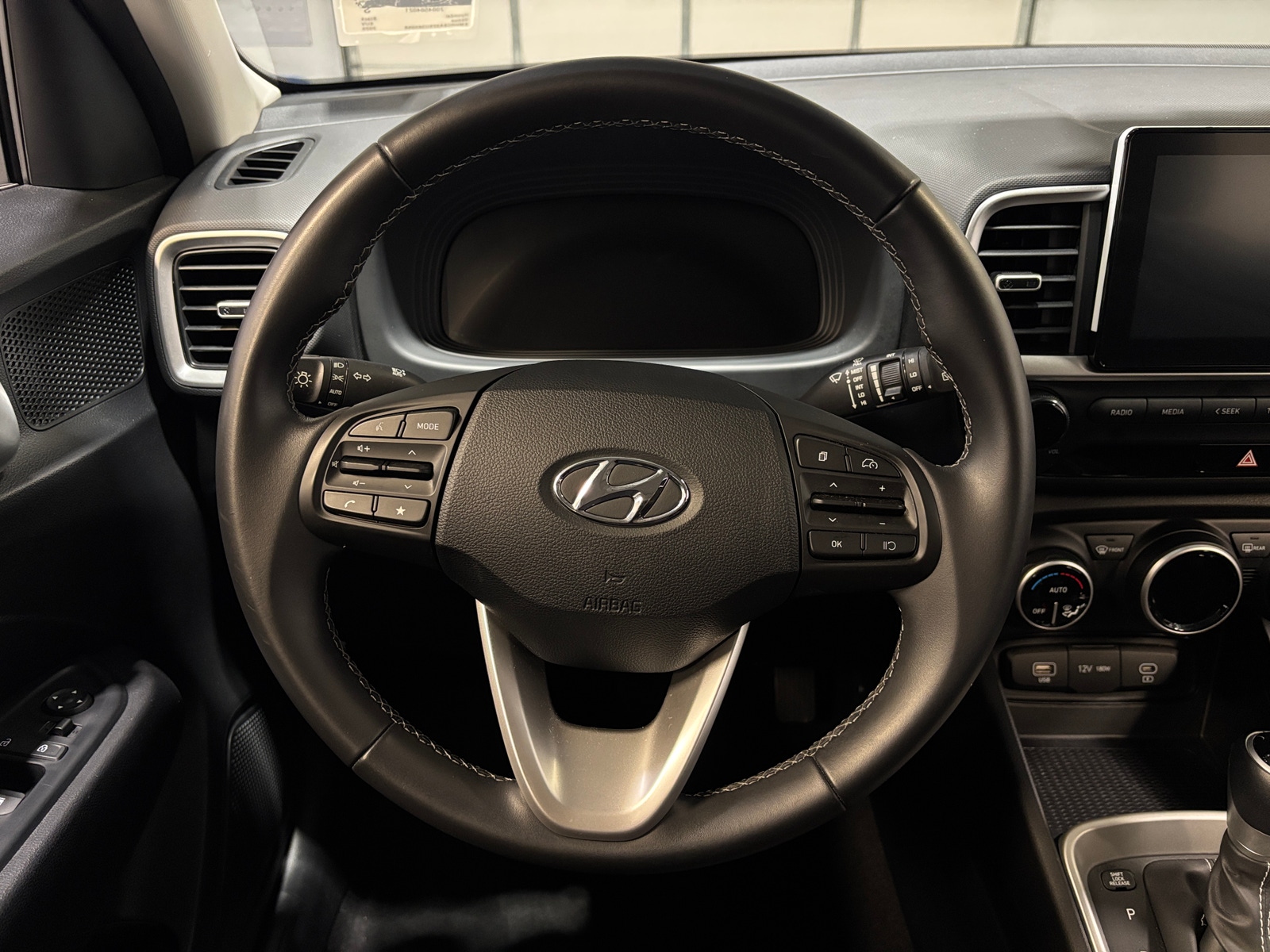 Thumbnail: 2025 Hyundai Venue - 5