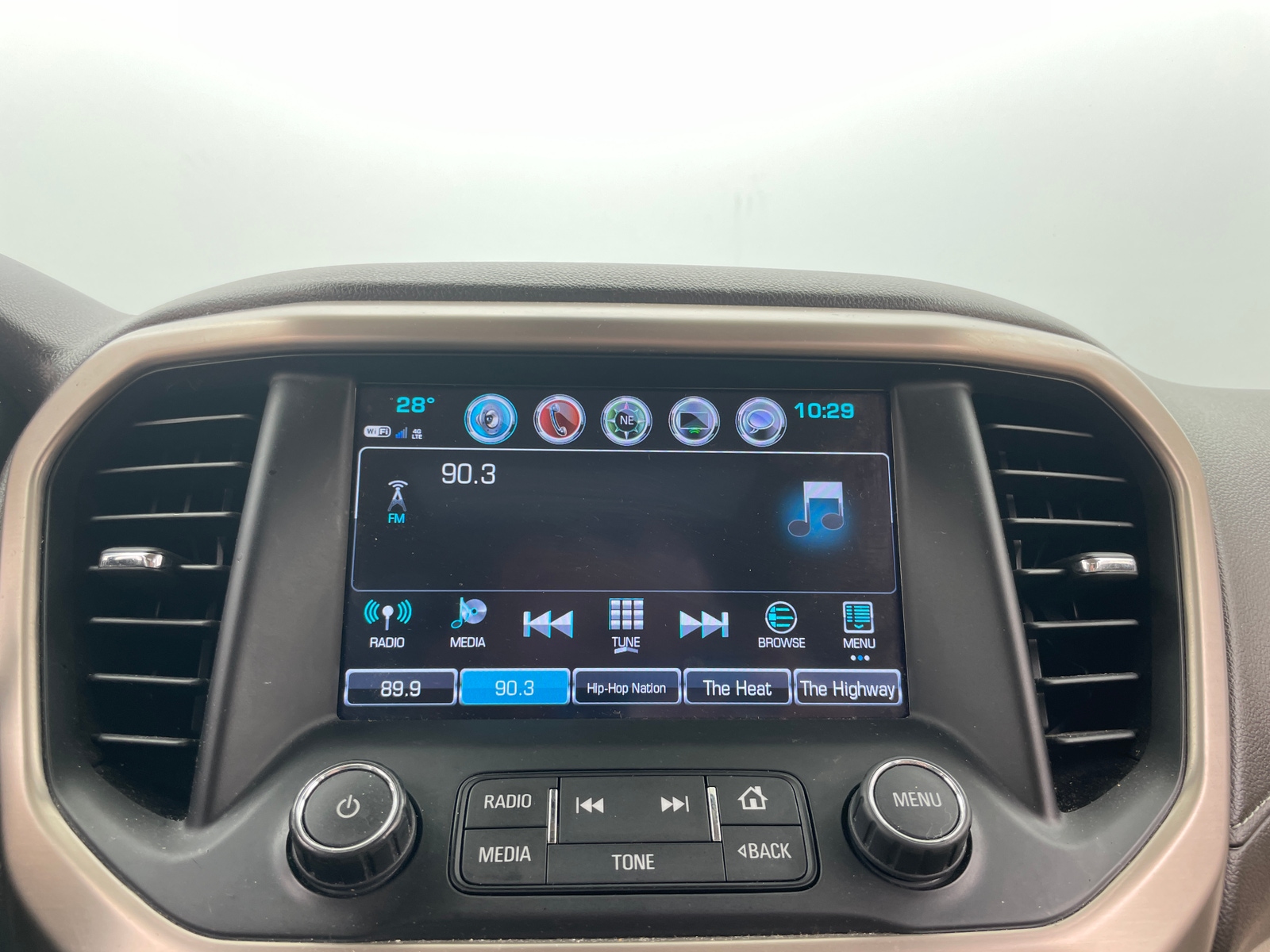 Thumbnail: 2018 GMC Acadia - 3