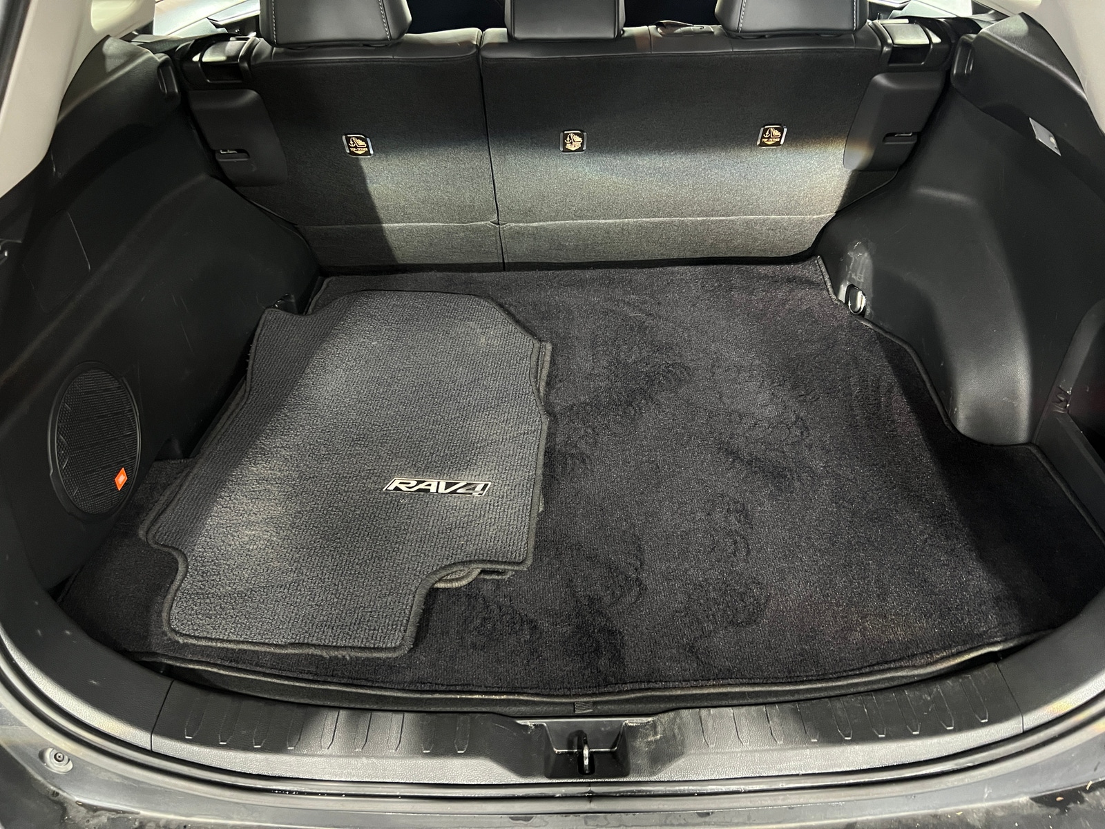 Thumbnail: 2021 Toyota RAV4 - 6