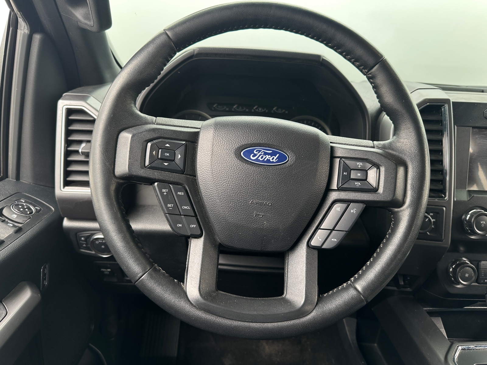 Thumbnail: 2020 Ford Econoline - 5