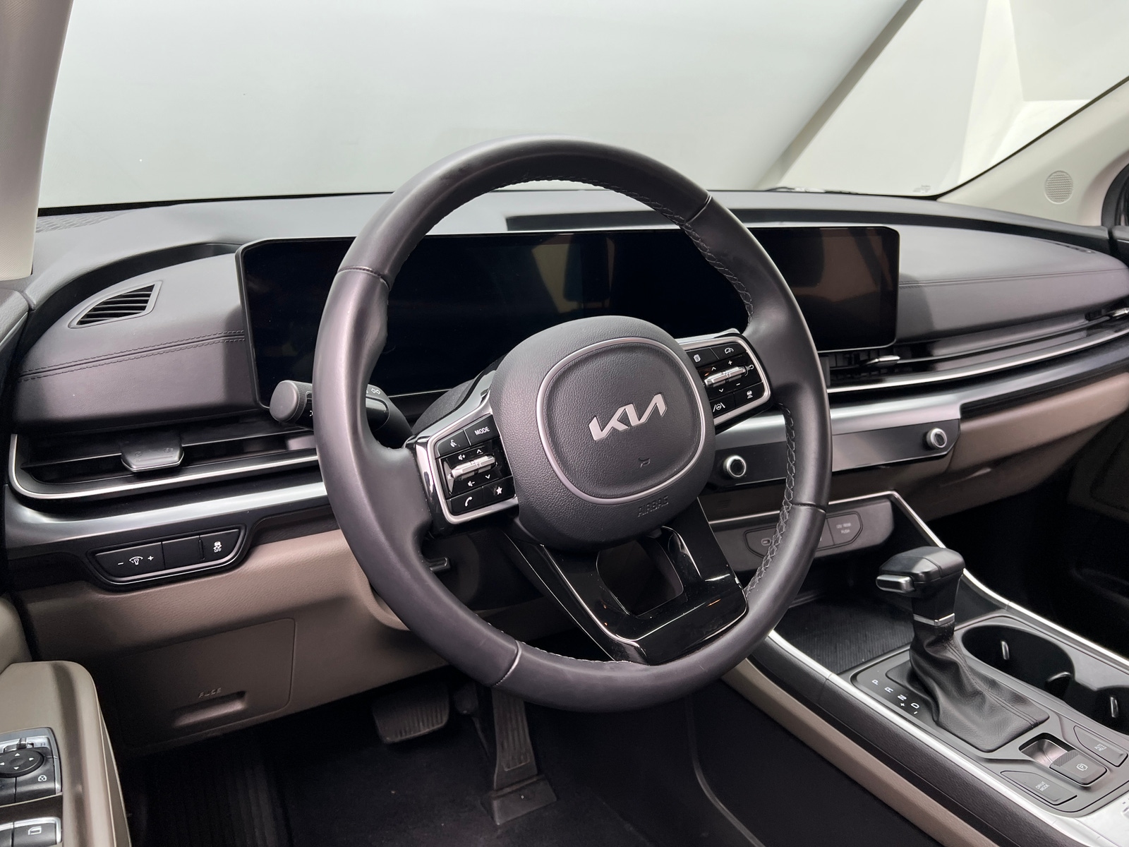 Thumbnail: 2025 Kia Carnival - 4