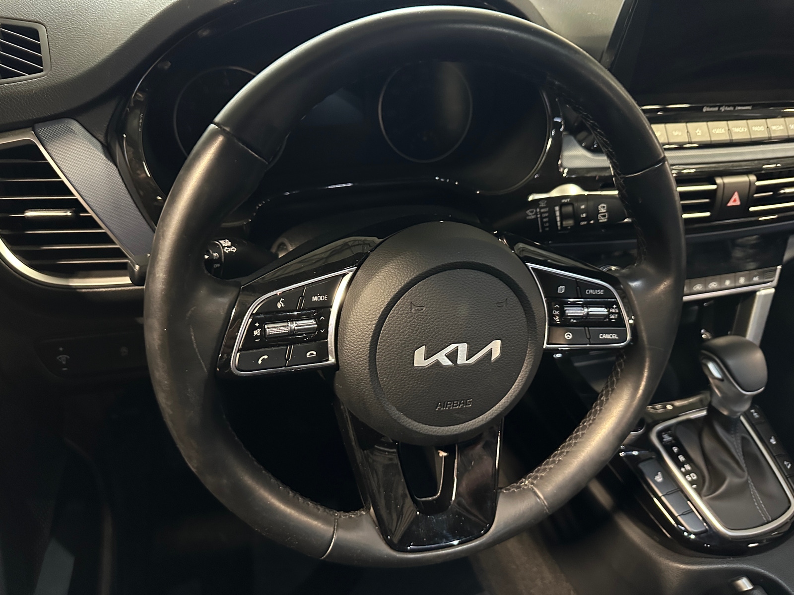 Thumbnail: 2023 Kia Seltos - 5