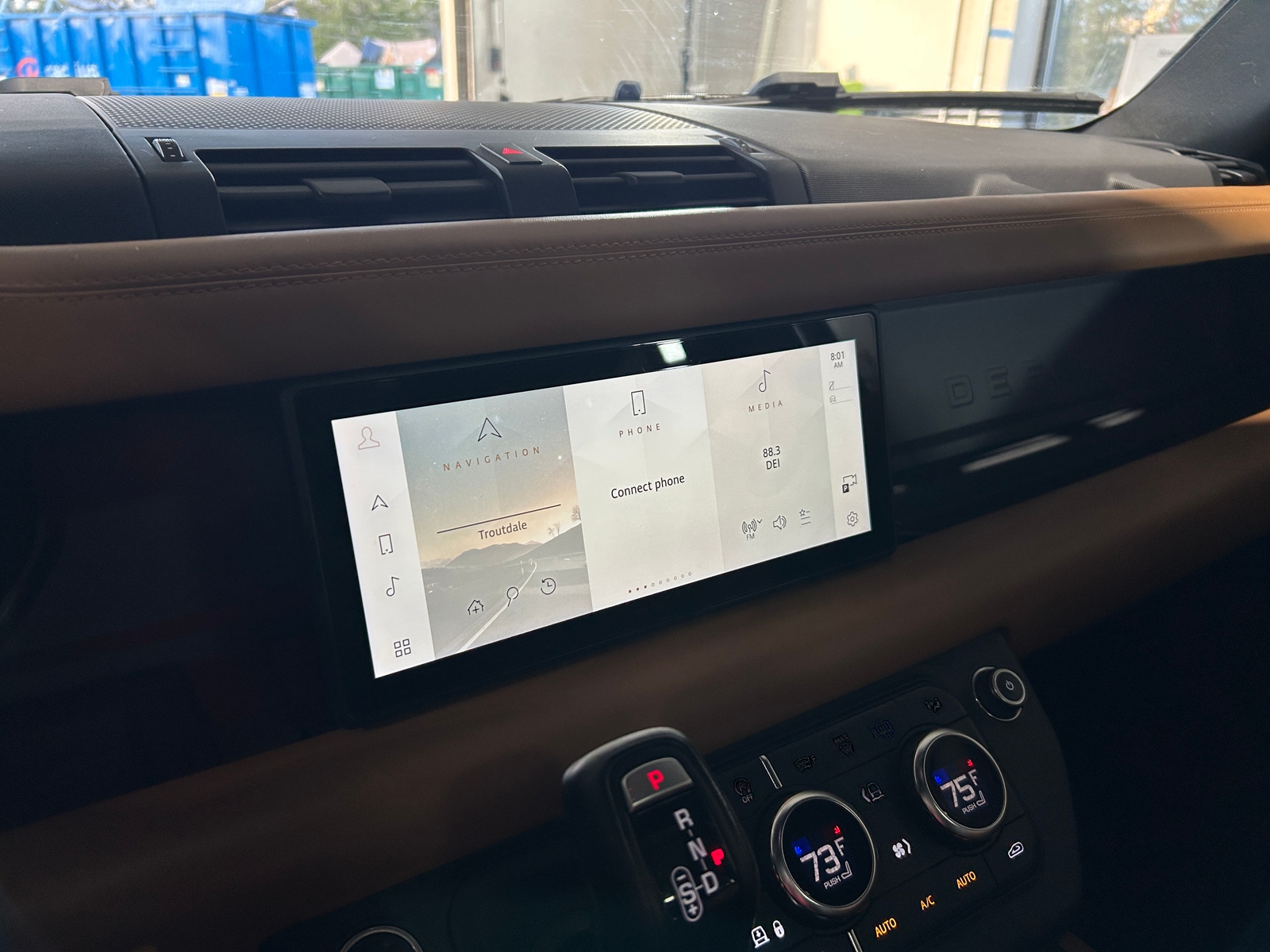 Thumbnail: 2020 Land Rover Defender - 4