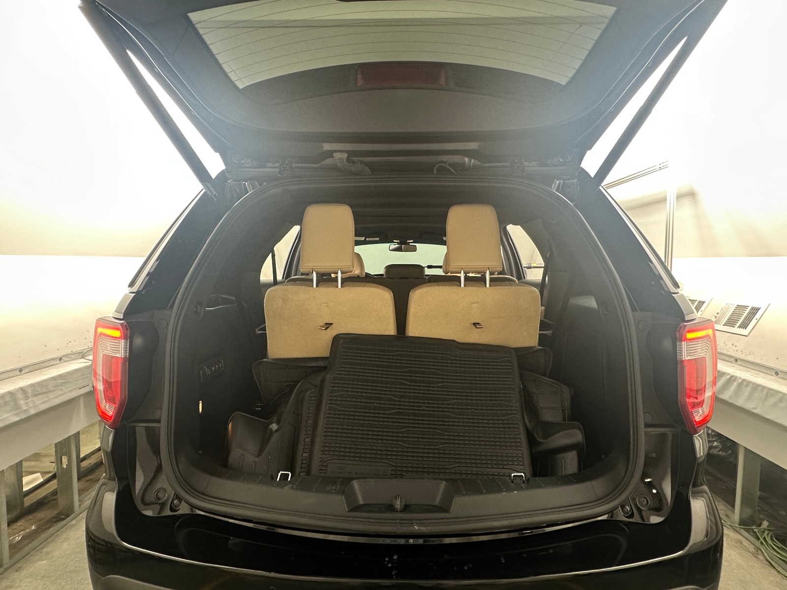 Thumbnail: 2017 Ford Explorer - 6