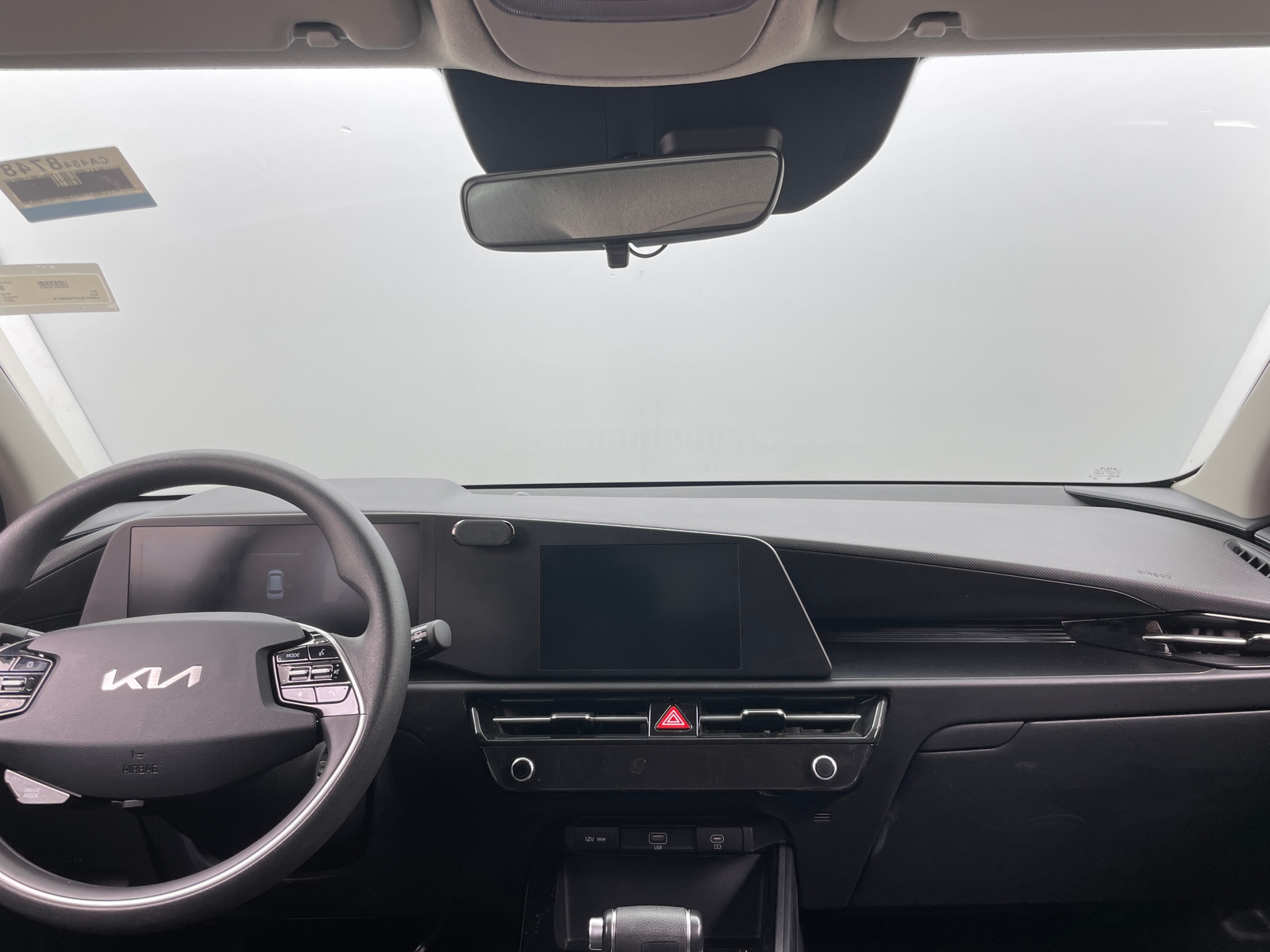 Thumbnail: 2023 Kia Niro - 3